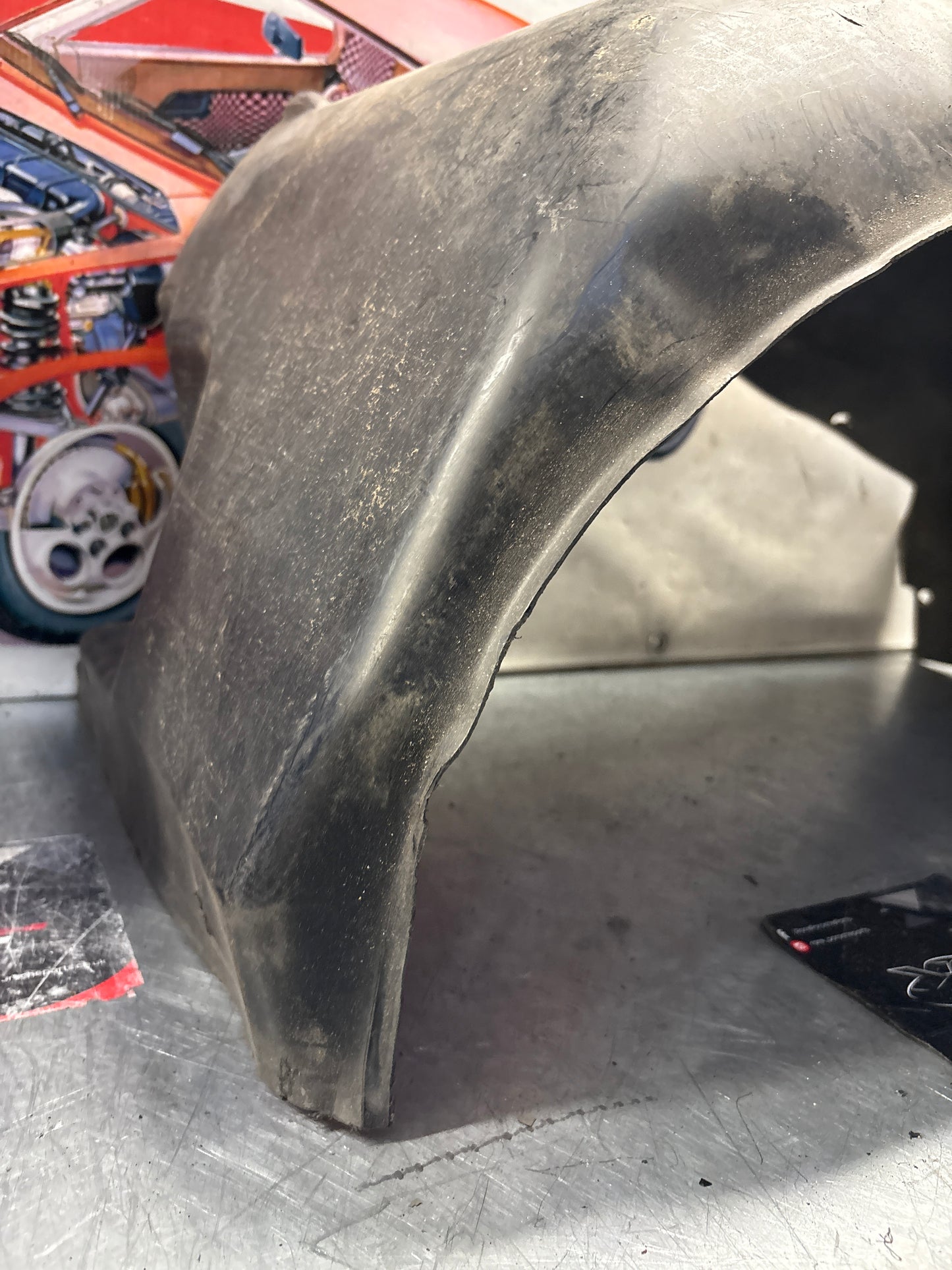 Porsche 928 wheel arch liner Left 92850438105 Used