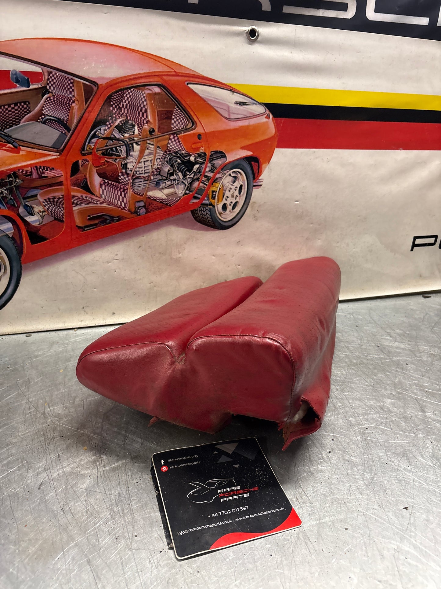 Porsche 928 rear left seat cushion, can-can red , leather, used 92852205951
