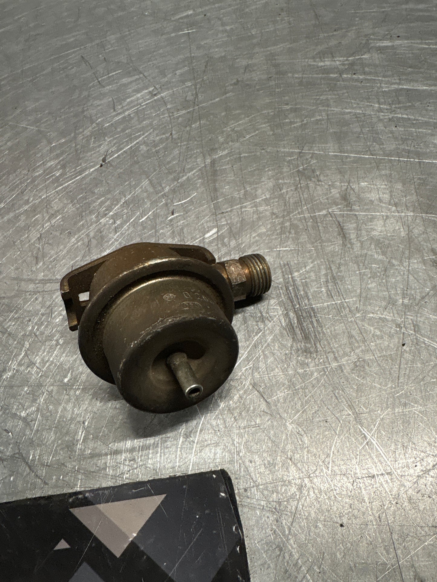 Porsche 944 1982-1985 Kraftstoffdruckdämpfer. 0280161018. 0 280 161 018 gebraucht