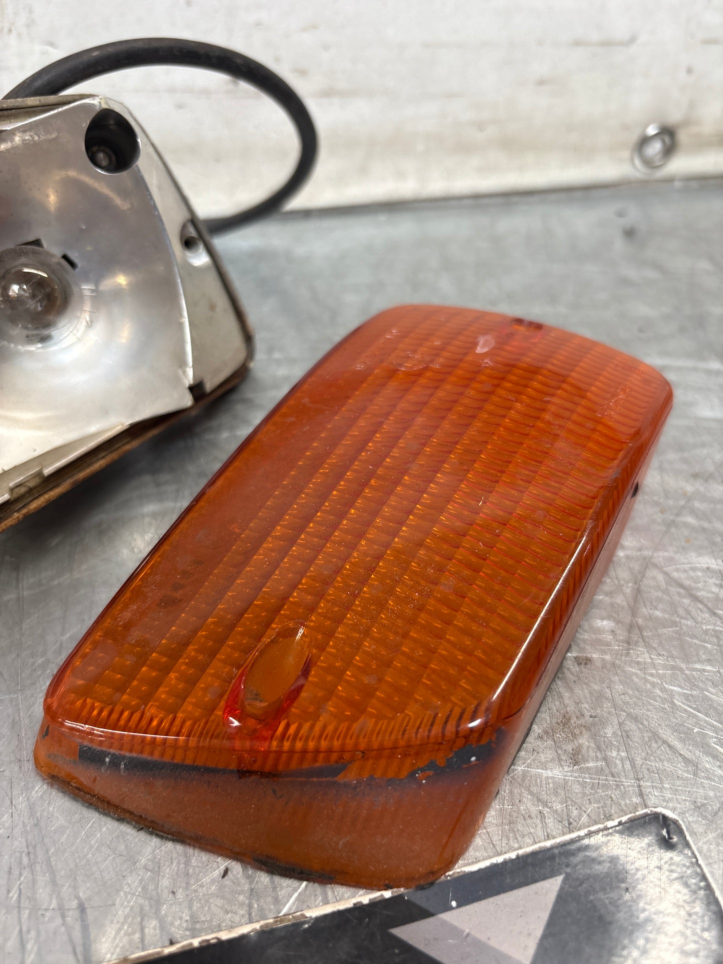 Porsche 928 S/S4/GTS facelift indicator lamp, left, used, 0311315001 / 92863142101