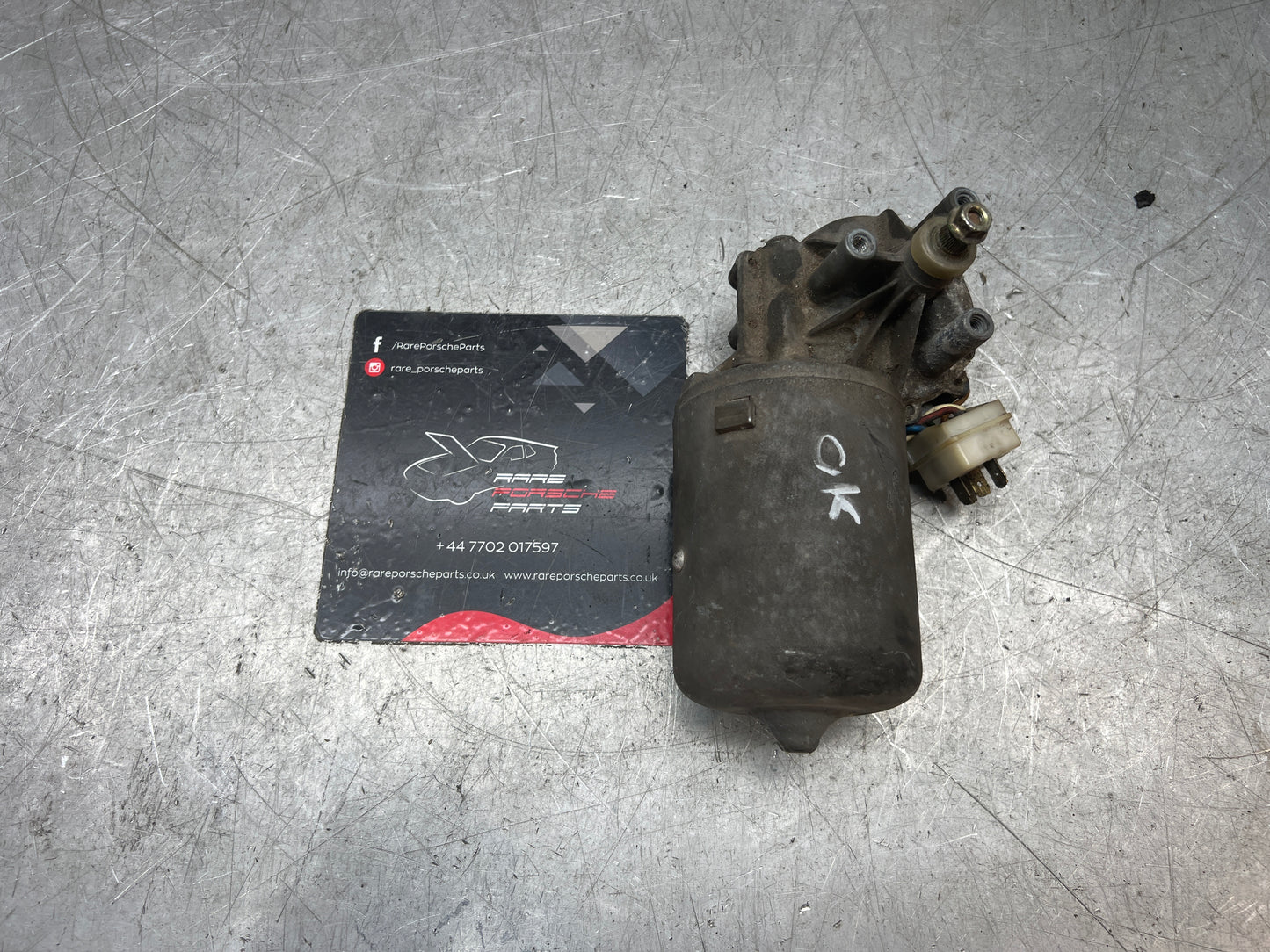 Porsche 924 / early 944 front windscreen wiper motor 477955113B used