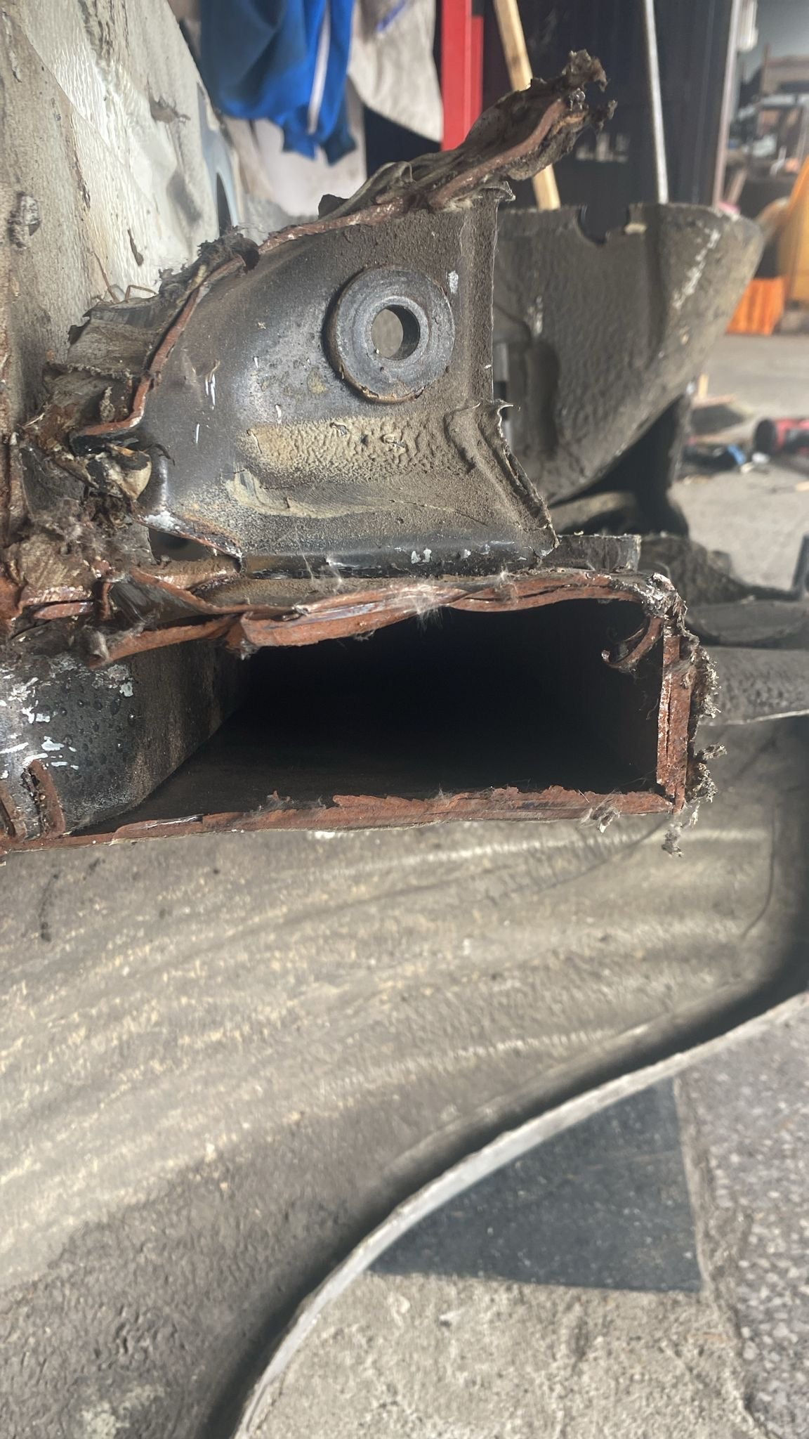 Porsche 944 Right side cut, rear fender 94450390403,