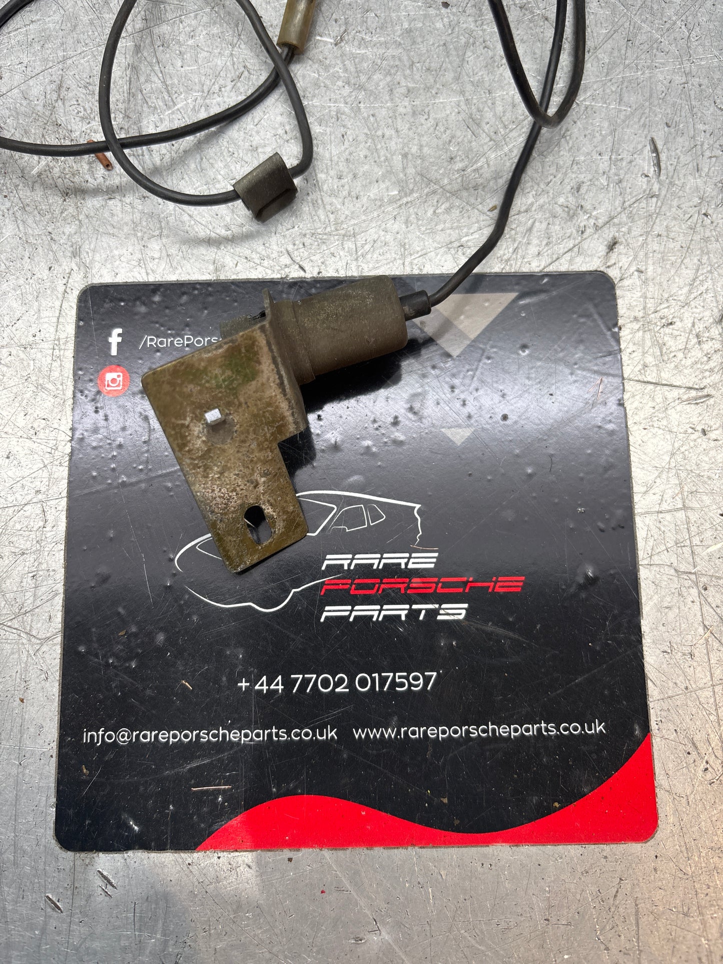 Porsche 924 944 engine compartment light, early type, long cable, 477947601A used