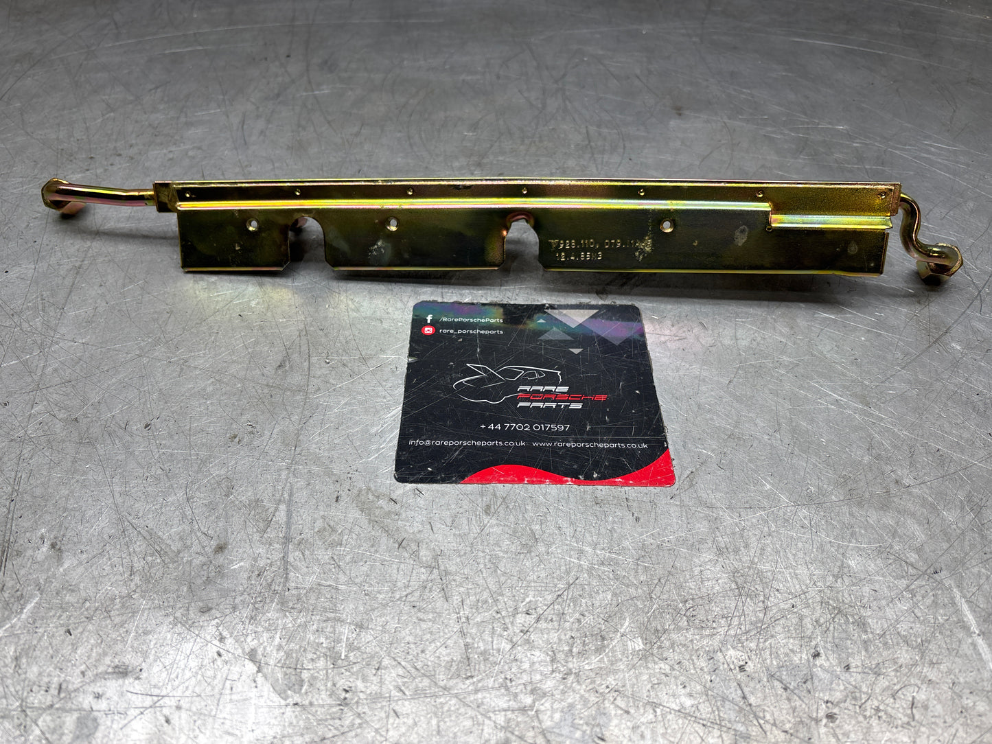 Porsche 928 S fuel rail, spares or repair, bent 92811007911