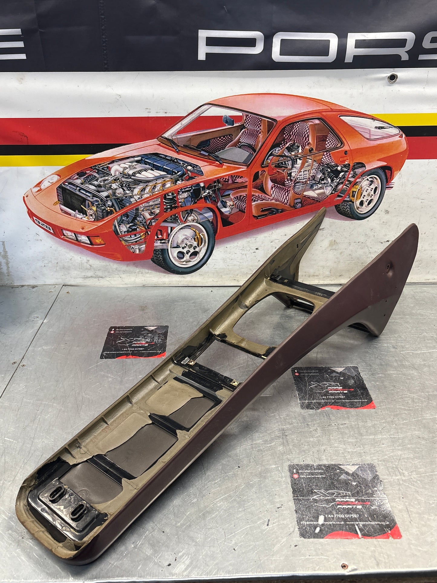 Porsche 944 centre console burgundy, 94455205100 used