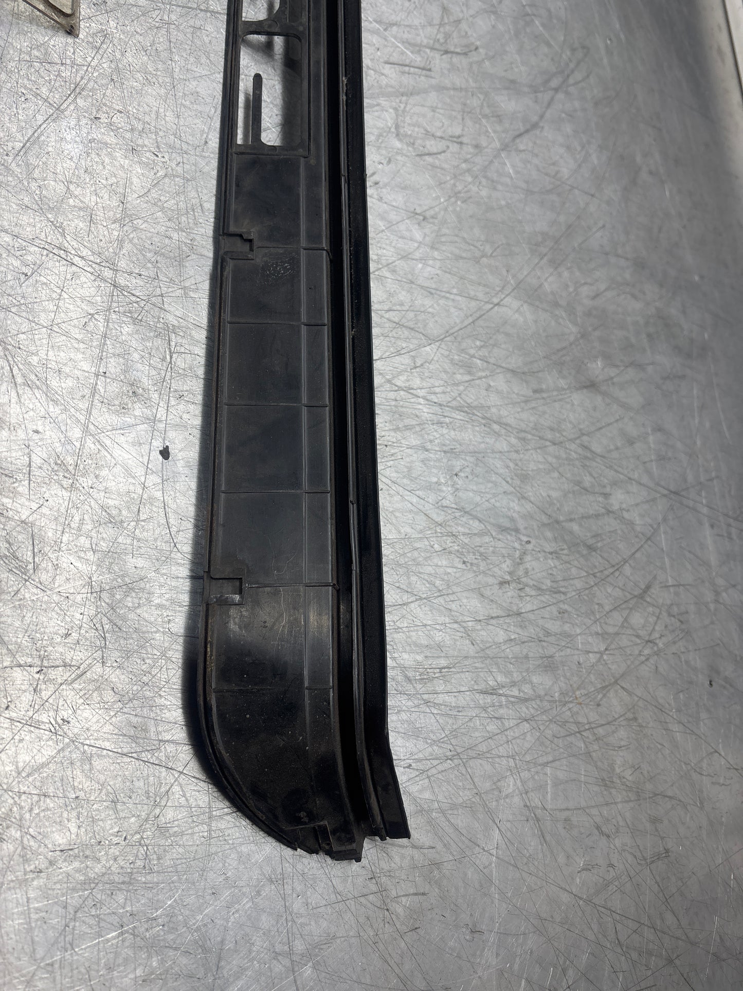 Porsche 928 scuff plate, door sill trim, right, O/S 92855105602 used