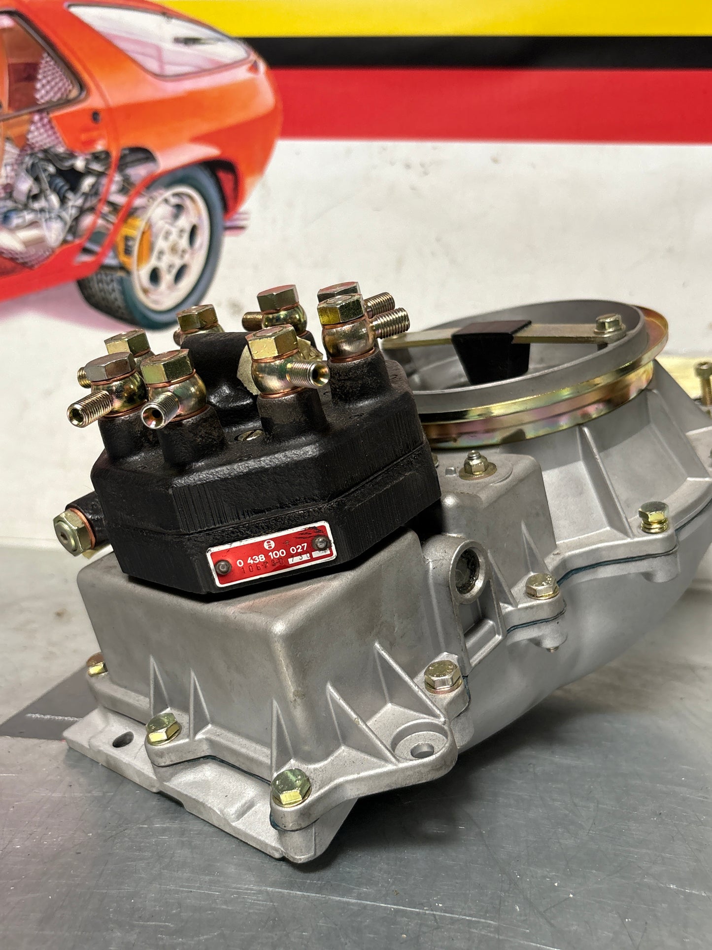 Porsche 928 fuel metering head with air flow meter, 0438100027 / 0438120049 / 92811019303 refurbished