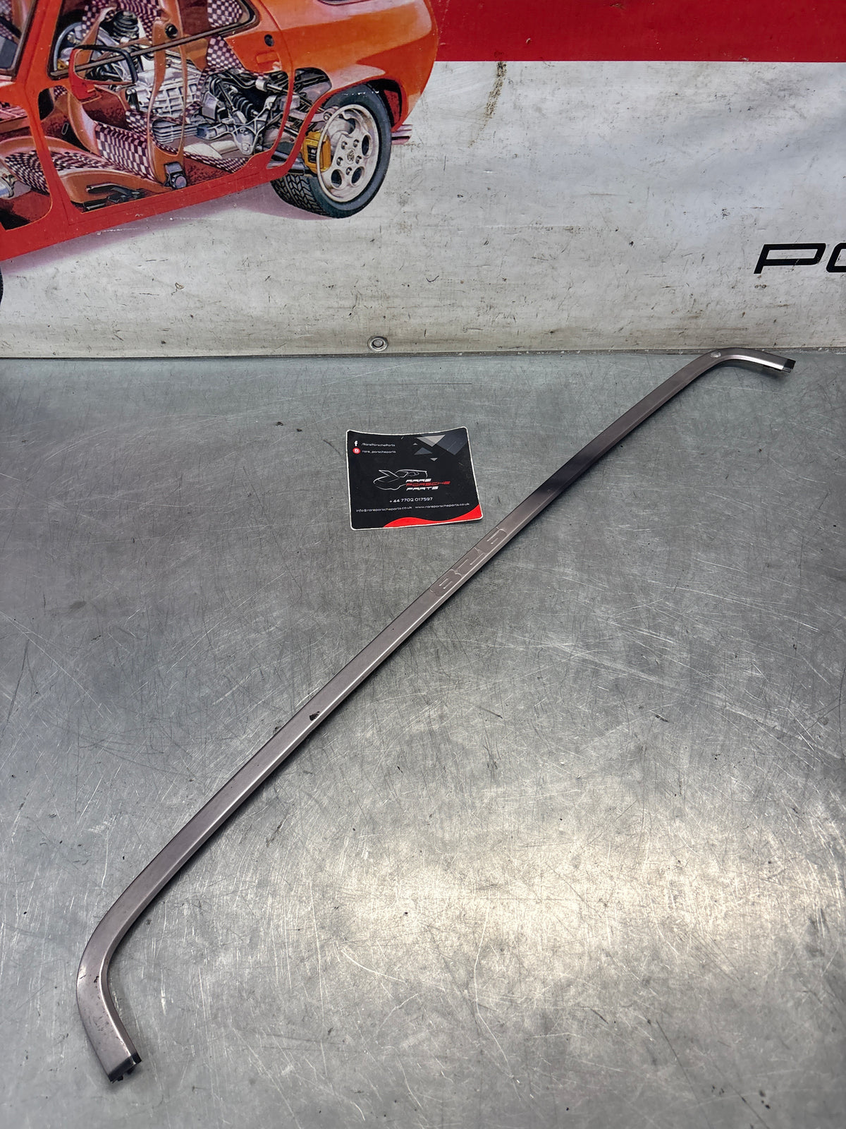 Porsche 928 rear window cover strip, used 92855915105
