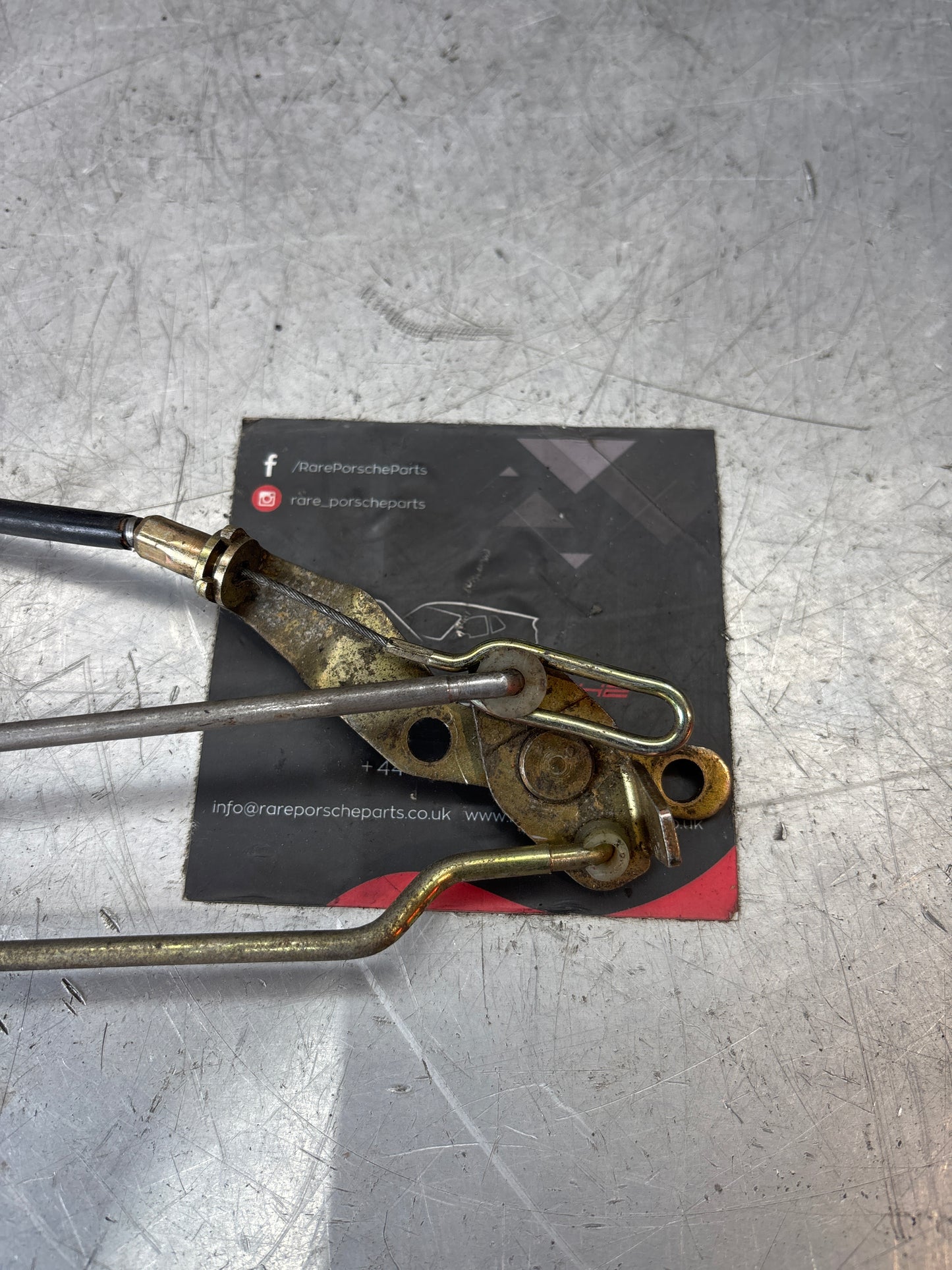 Porsche 924S/944 tailgate locking release cable with rods 94451209703, used late type