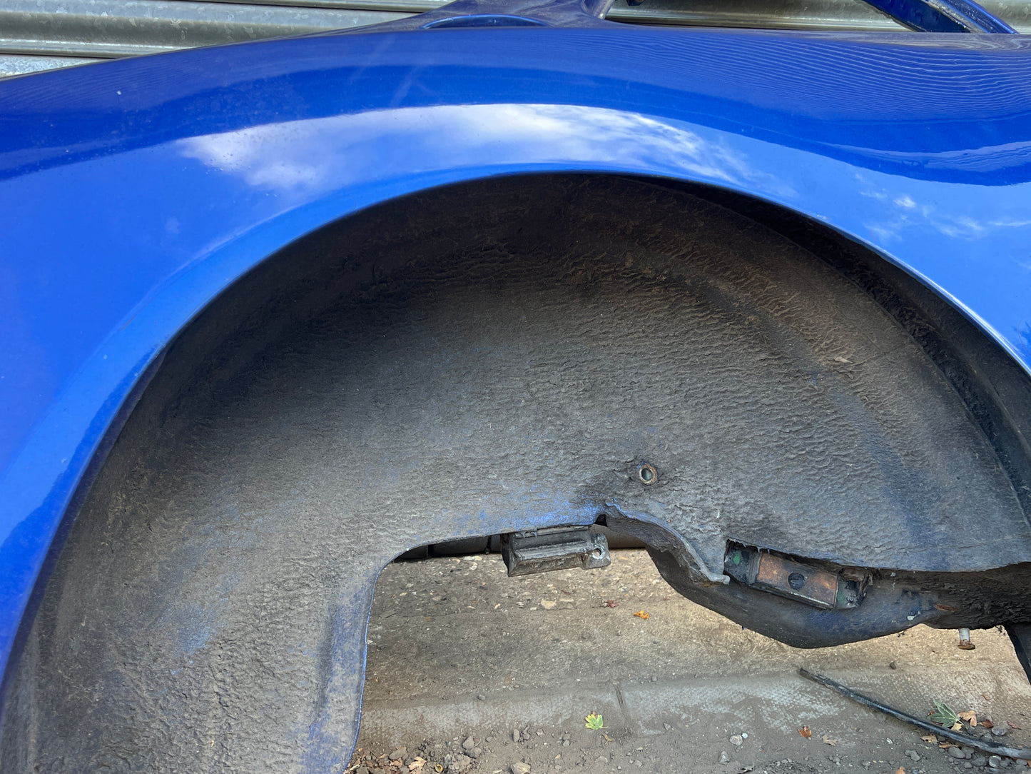 Porsche 944 S2 / Turbo 1991 Right side cut, rear fender with sill 94450390403 94450361200