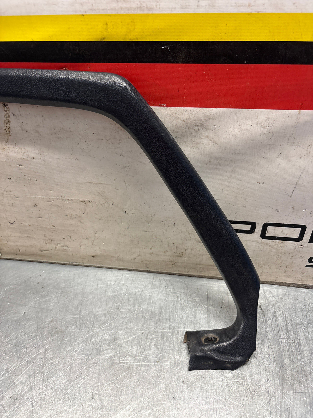 Porsche 928 right, off side door upper frame surround trim, marine blue 92855502602, used
