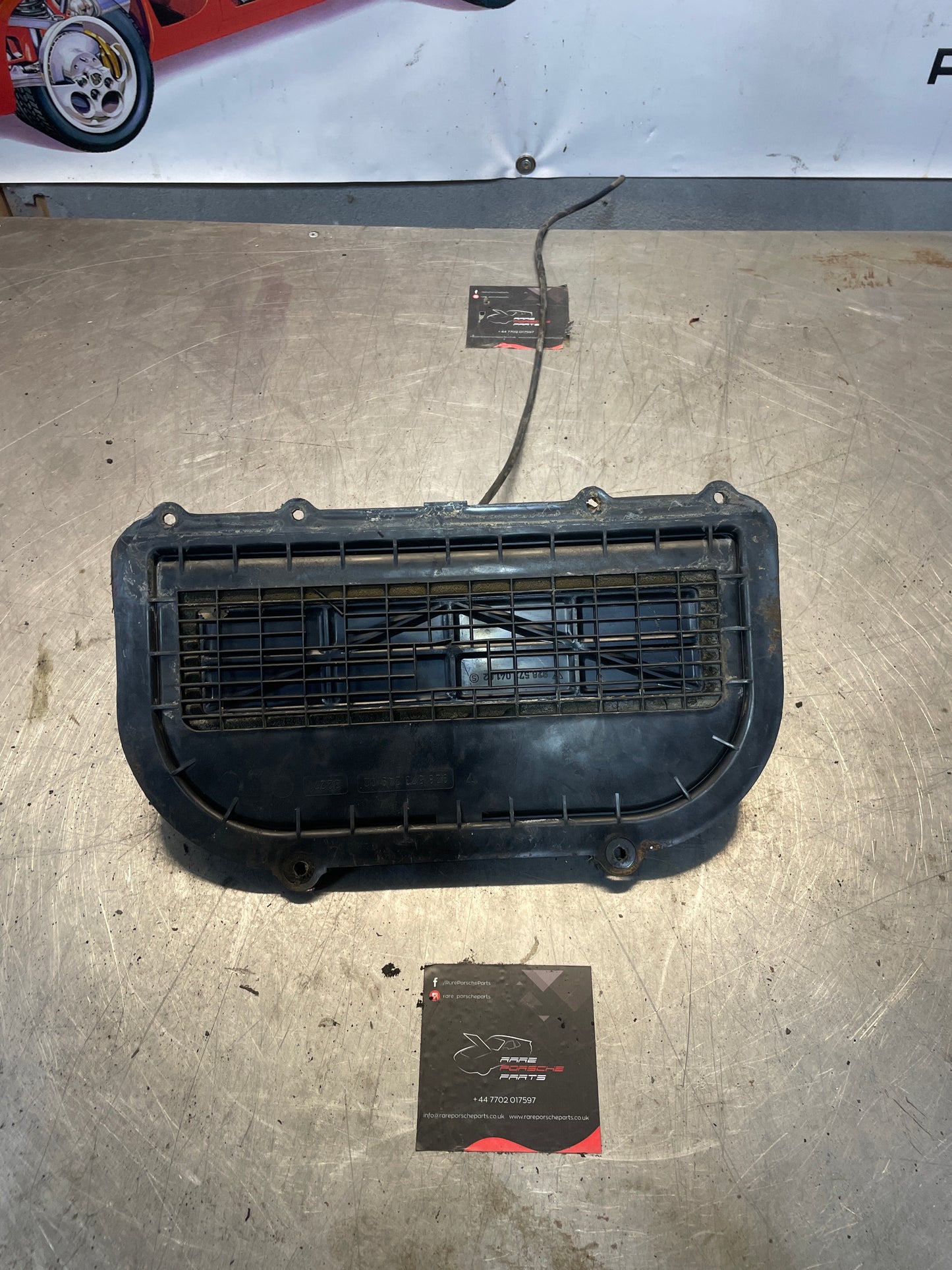 Porsche 928 under dash air flap Vent 92857324902, used