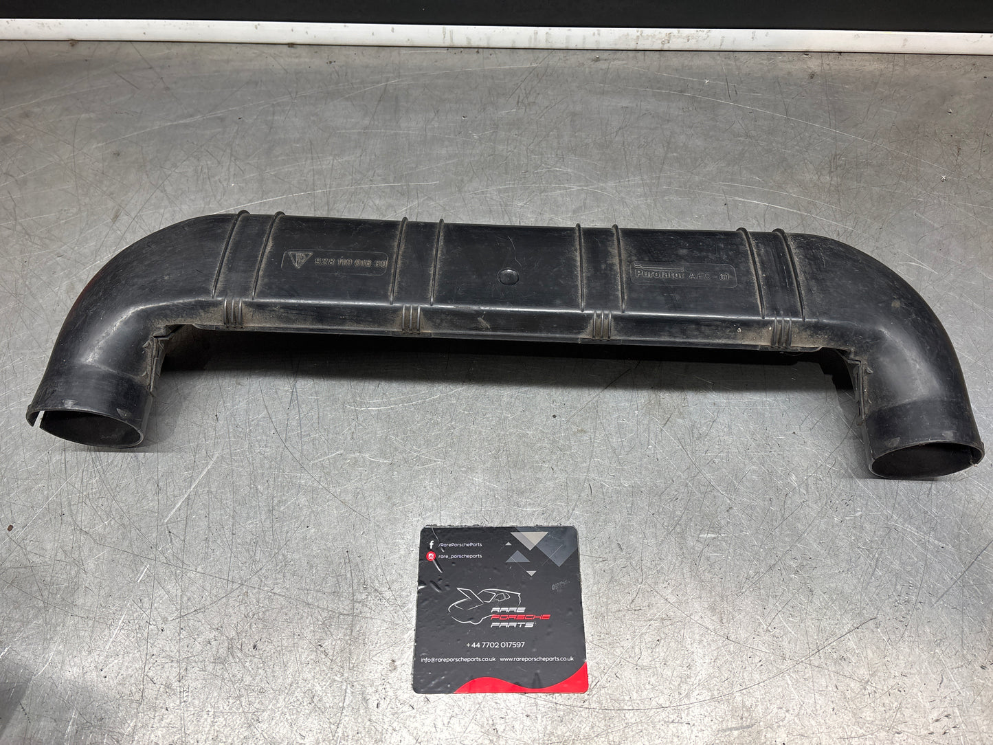 Porsche 928 Air Filter Box top part 92811001630, used