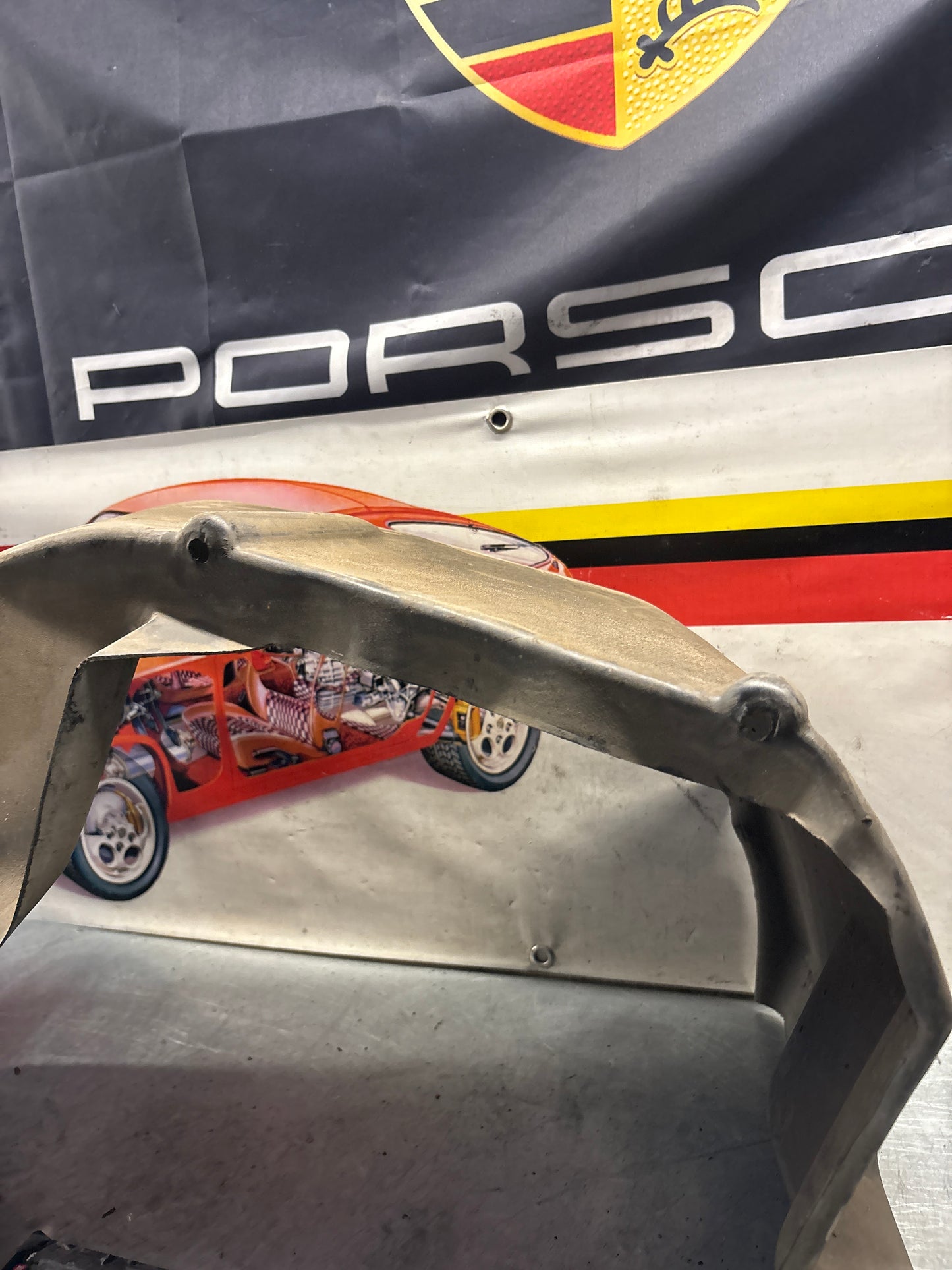 Porsche 928 wheel arch liner Left 92850438105 Used