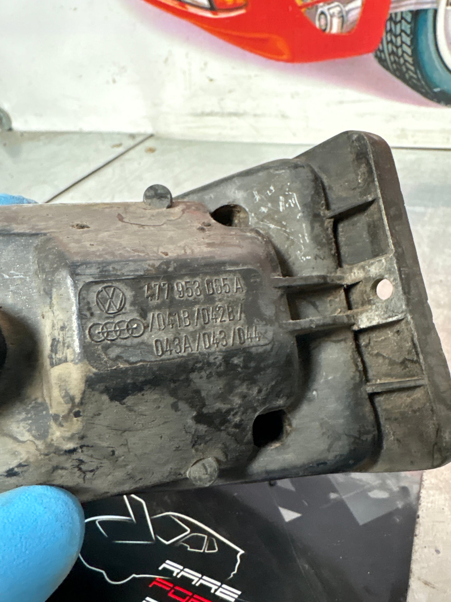 Porsche 924 O/S Front indicator unit, without lense used 477953065A