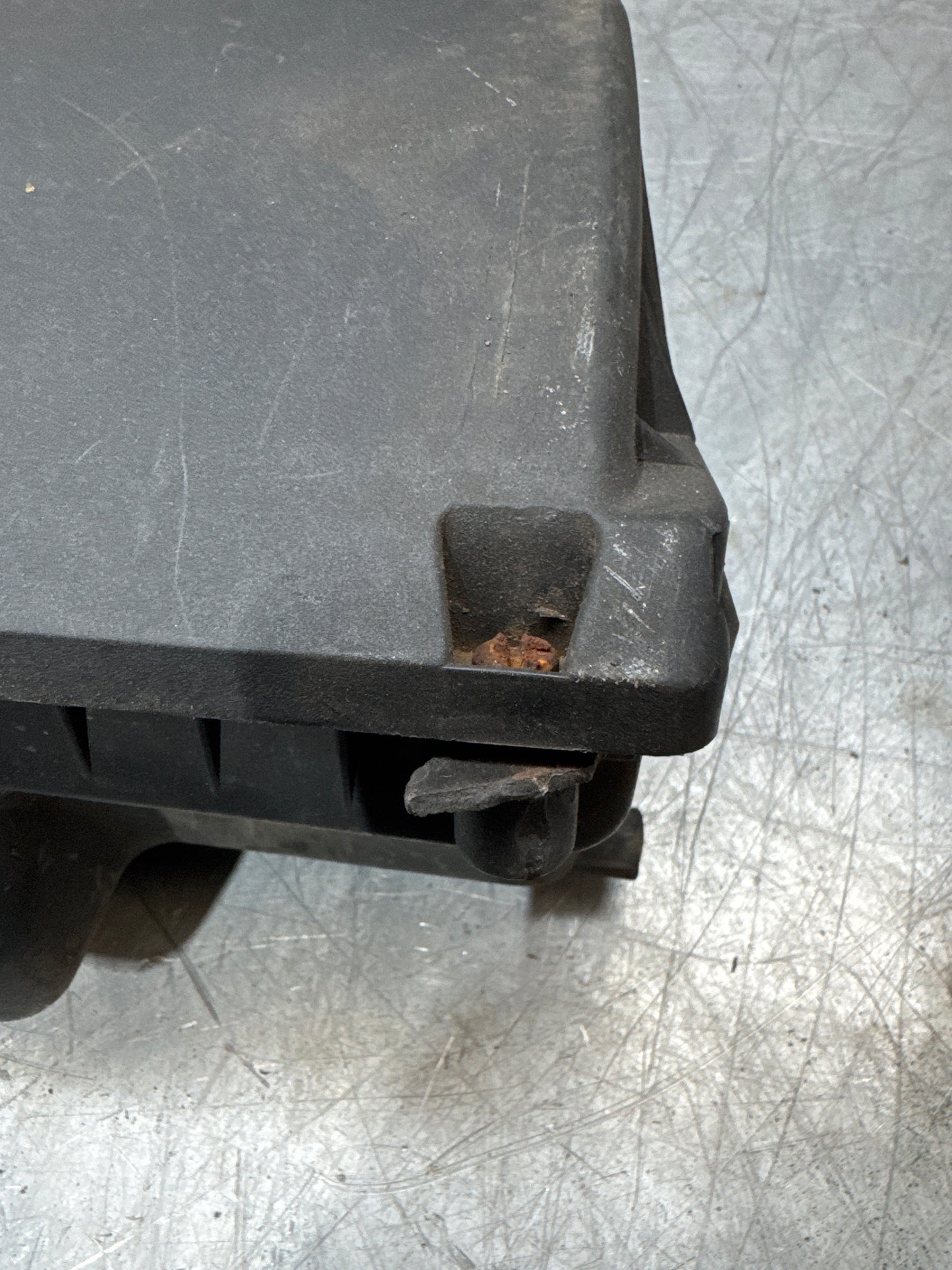 Porsche 944 S air cleaner box 16 Ventiler 94411001400 used