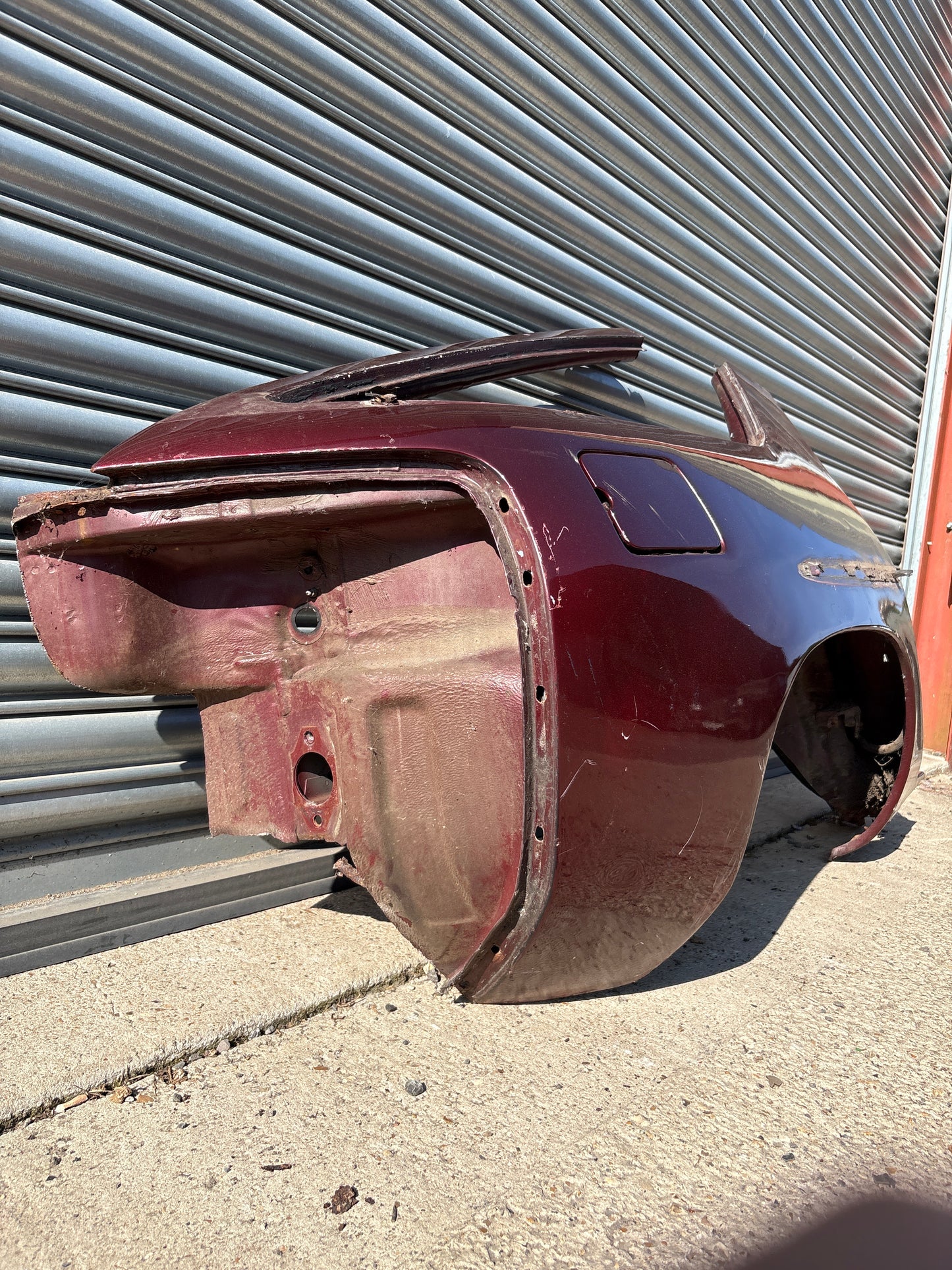 Porsche 928 right rear fender, 92850306219