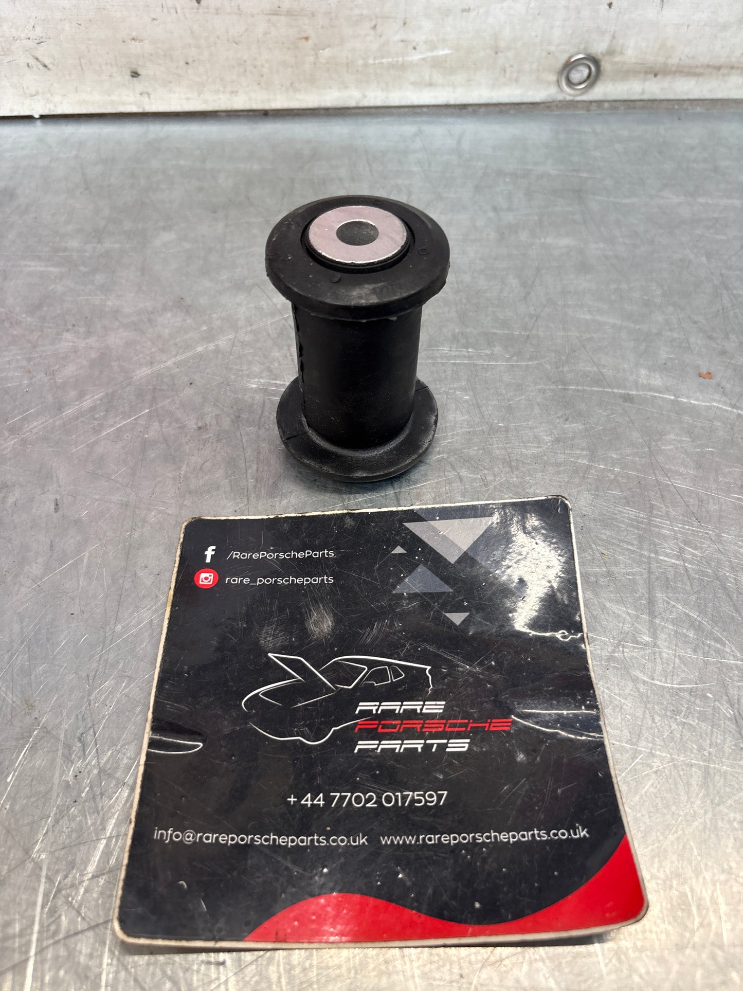 Porsche 924 944 axle carrier bushing mounting 477501069A