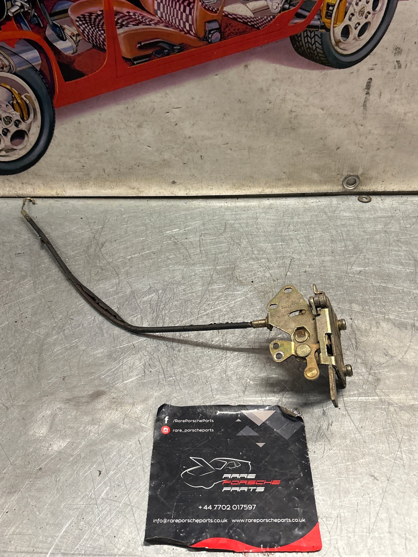 Porsche 928 left door lock mechanism 92853705305 used