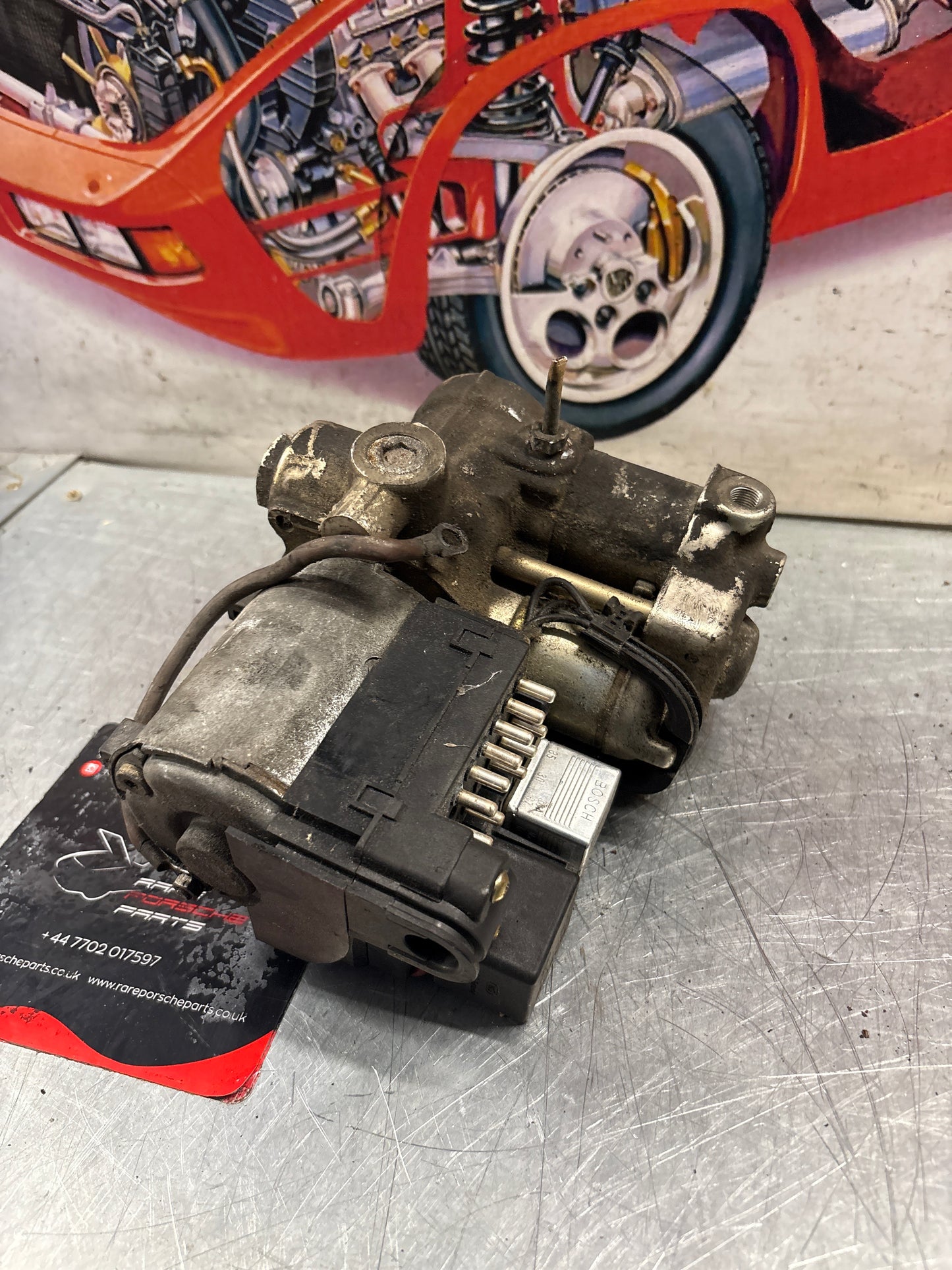 Porsche 928 S4 Bosch ABS pump, used 0265200039 / 92835575504