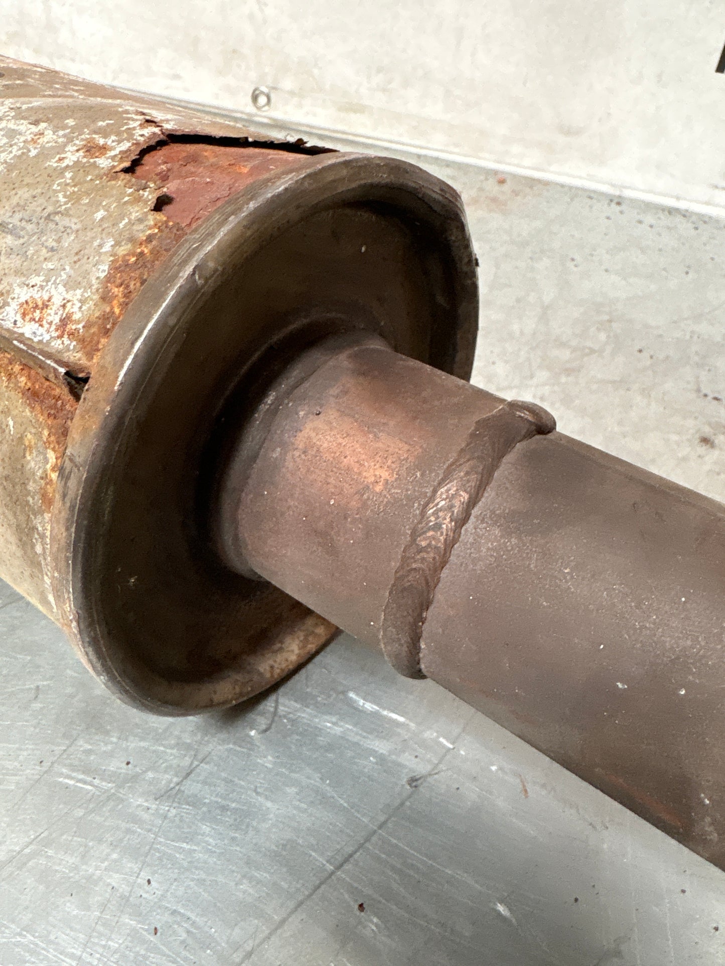 Porsche 944 exhaust middle section, used 94411108201 / 94411108300