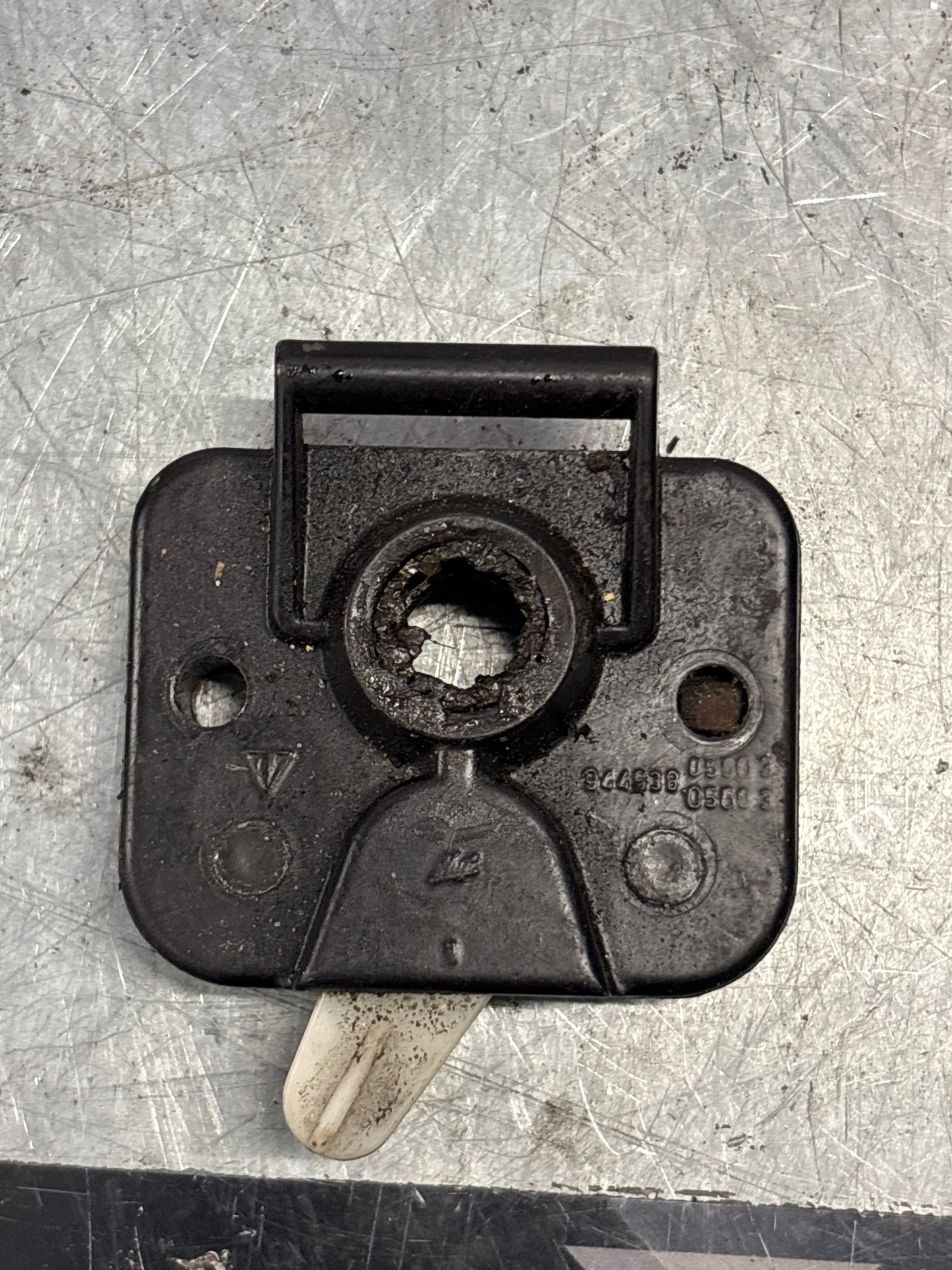 Porsche late 924 944 Boot From 85.5 Tailgate hatch lock from right 94453805603 used