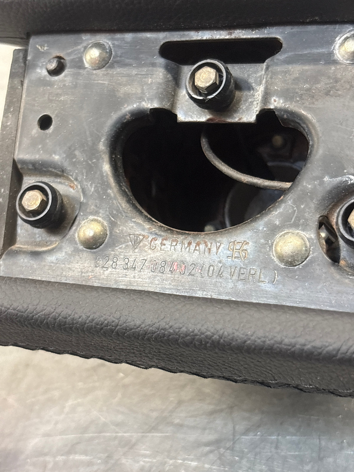 Porsche 928 steering wheel 92834708402, refurbished