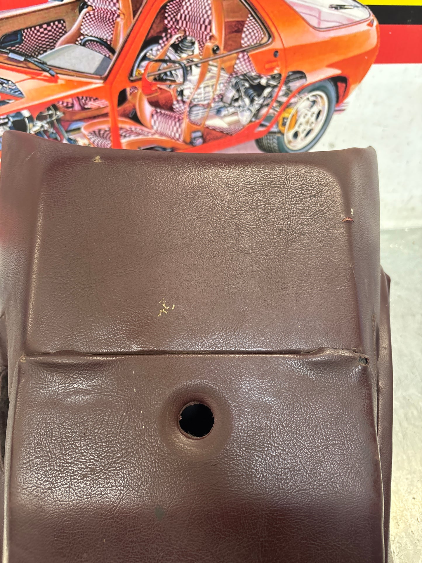 Porsche 928 S center console, rear armrest, Burgrundy, no key, and lock 92852206757 92852206150 used