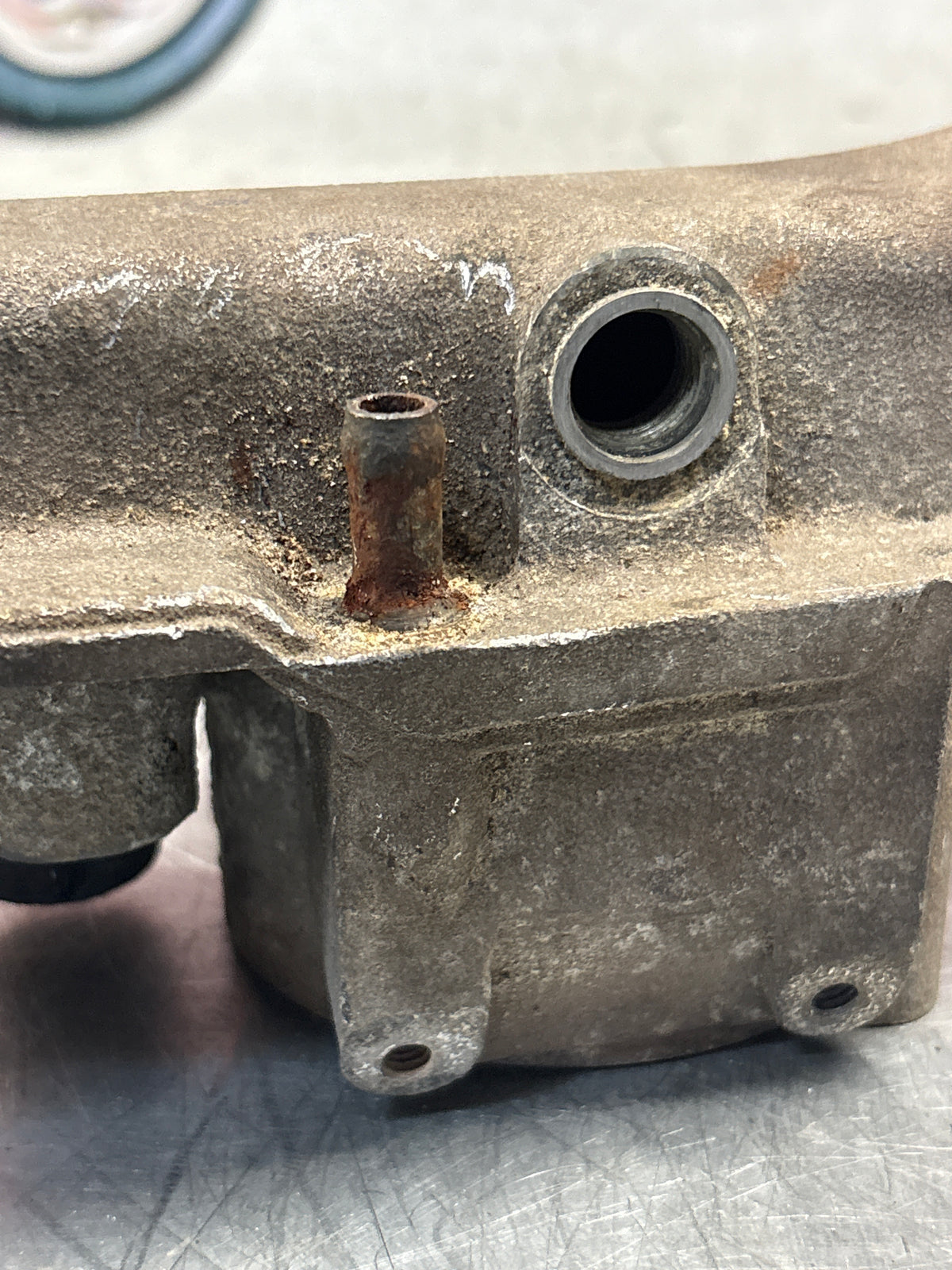 Porsche 928 thermostat housing, 9281061613R Used