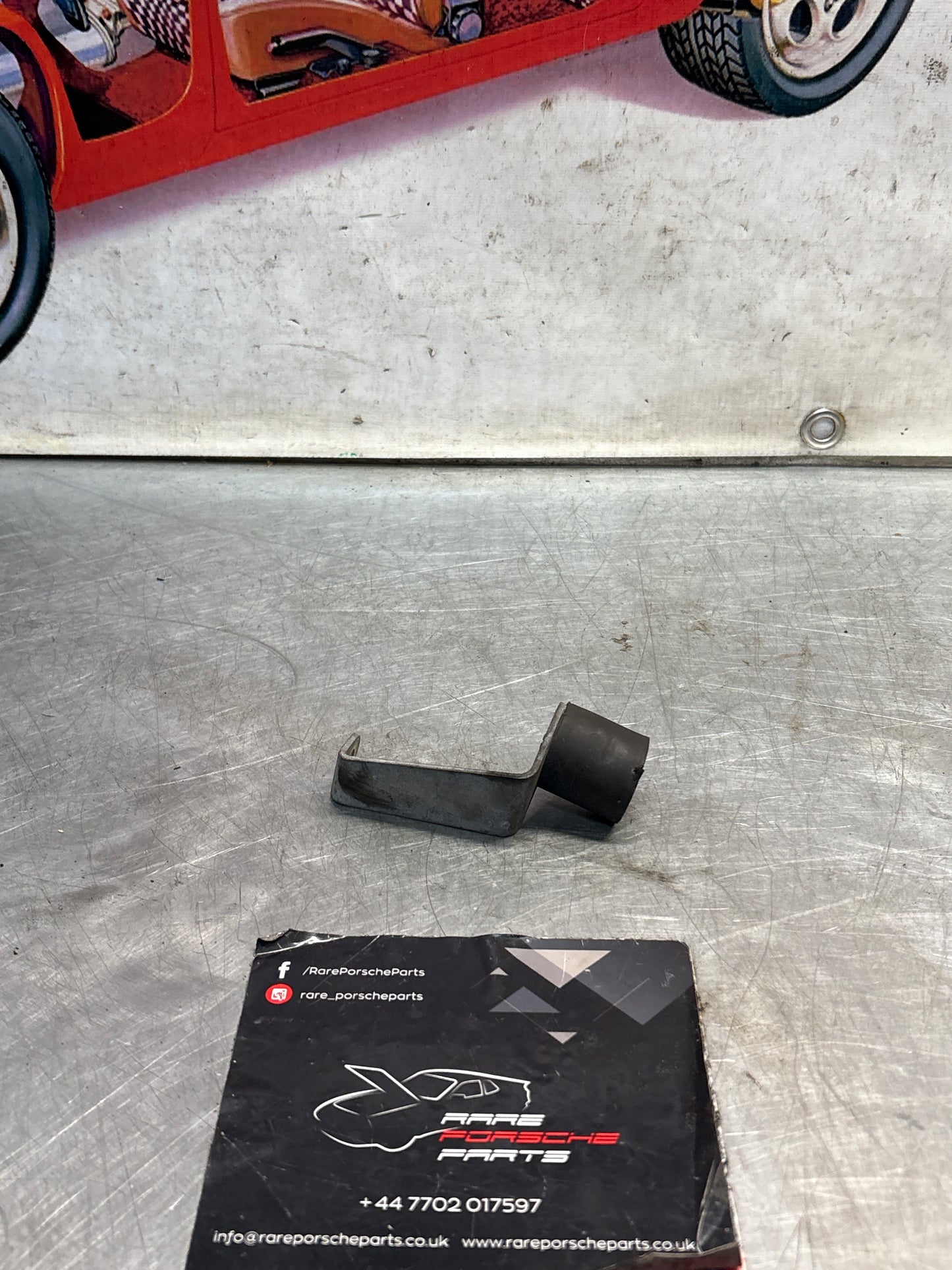 Porsche 928 air cleaner support bracket, used 92811004400