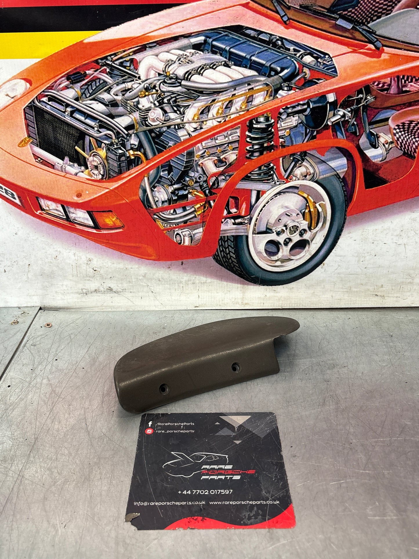 Porsche 928 seat hinge cover grey, right used 92852114802