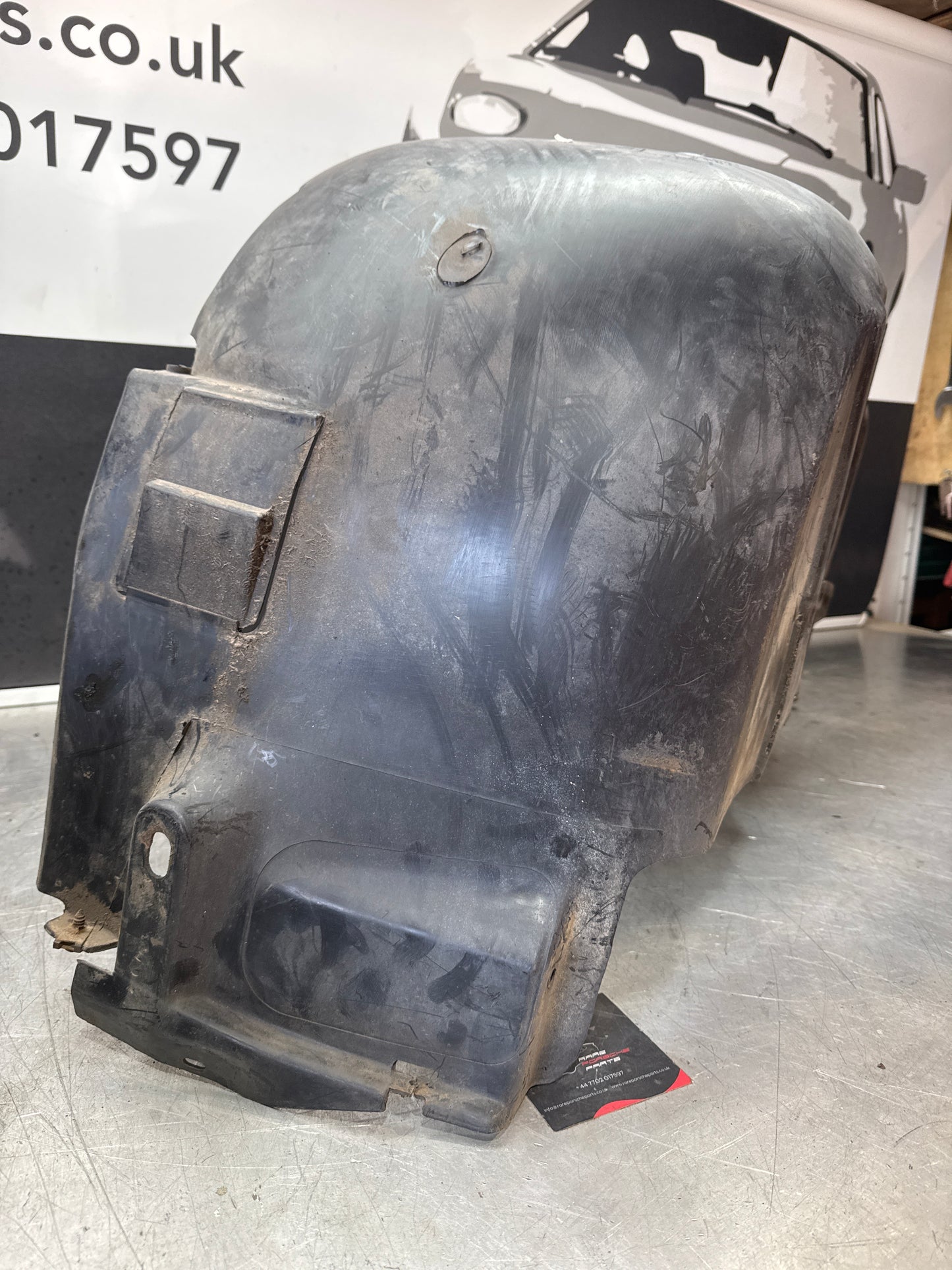 Porsche 944 S2 wheel arch liner Right, 94450438206 used