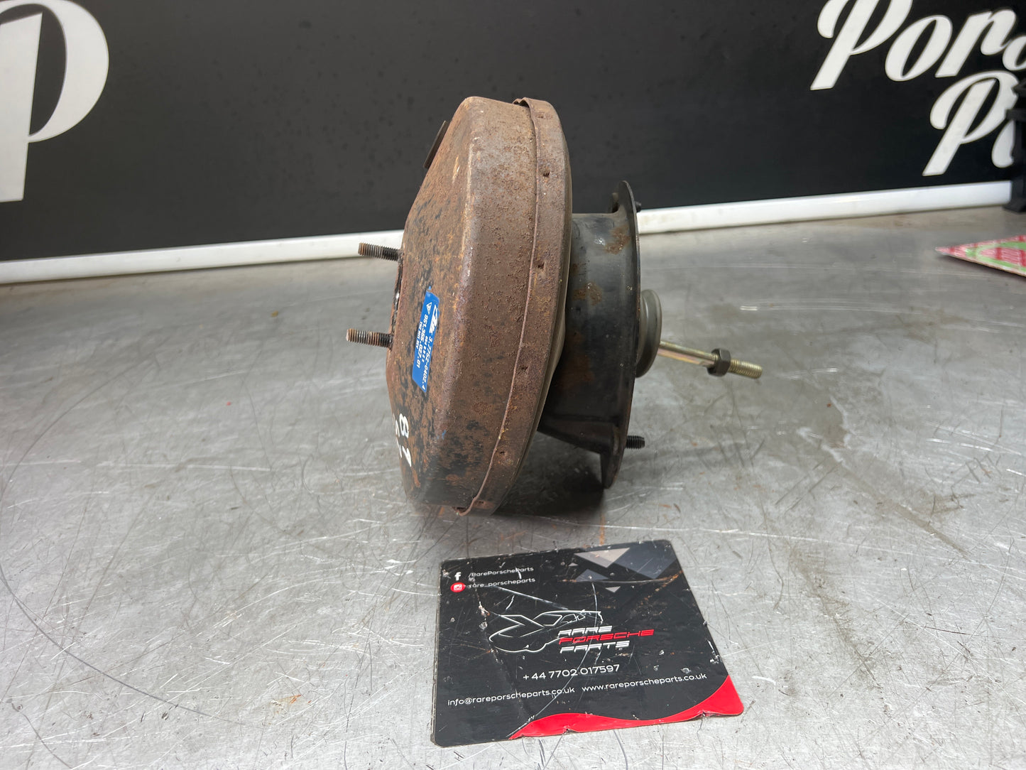 Porsche 944 brake booster, used 95135502701