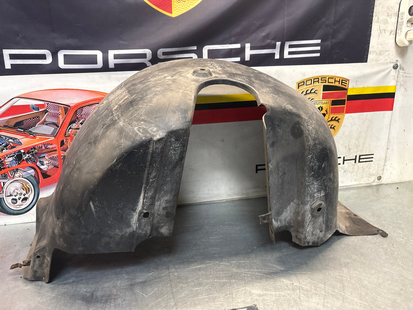Porsche 944 from 85.5 arch liner Right, 94450438201, used
