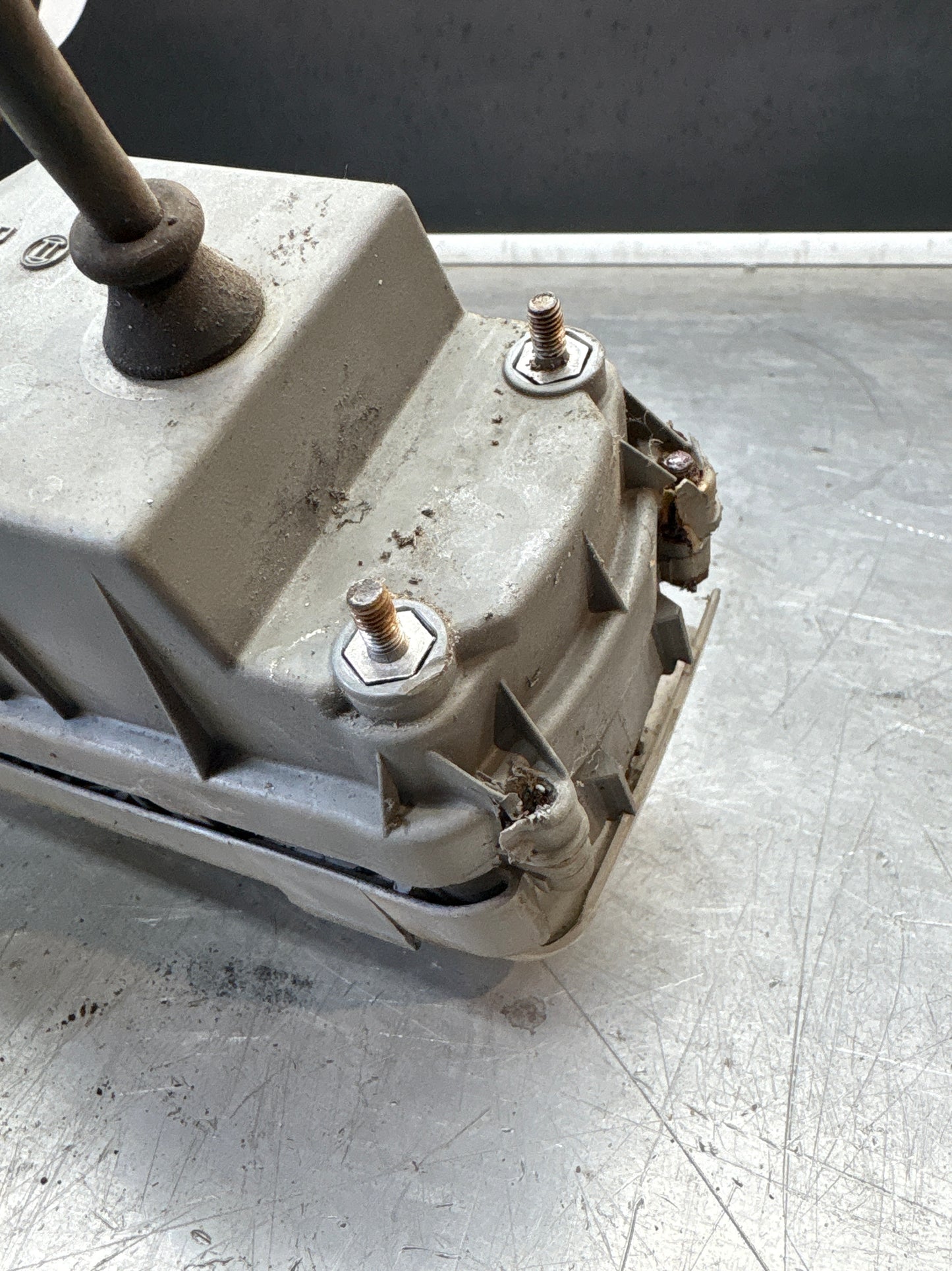 Porsche 944 S2 Turbo left foglight 95163121100 / 0305200701 cracked spares or repair