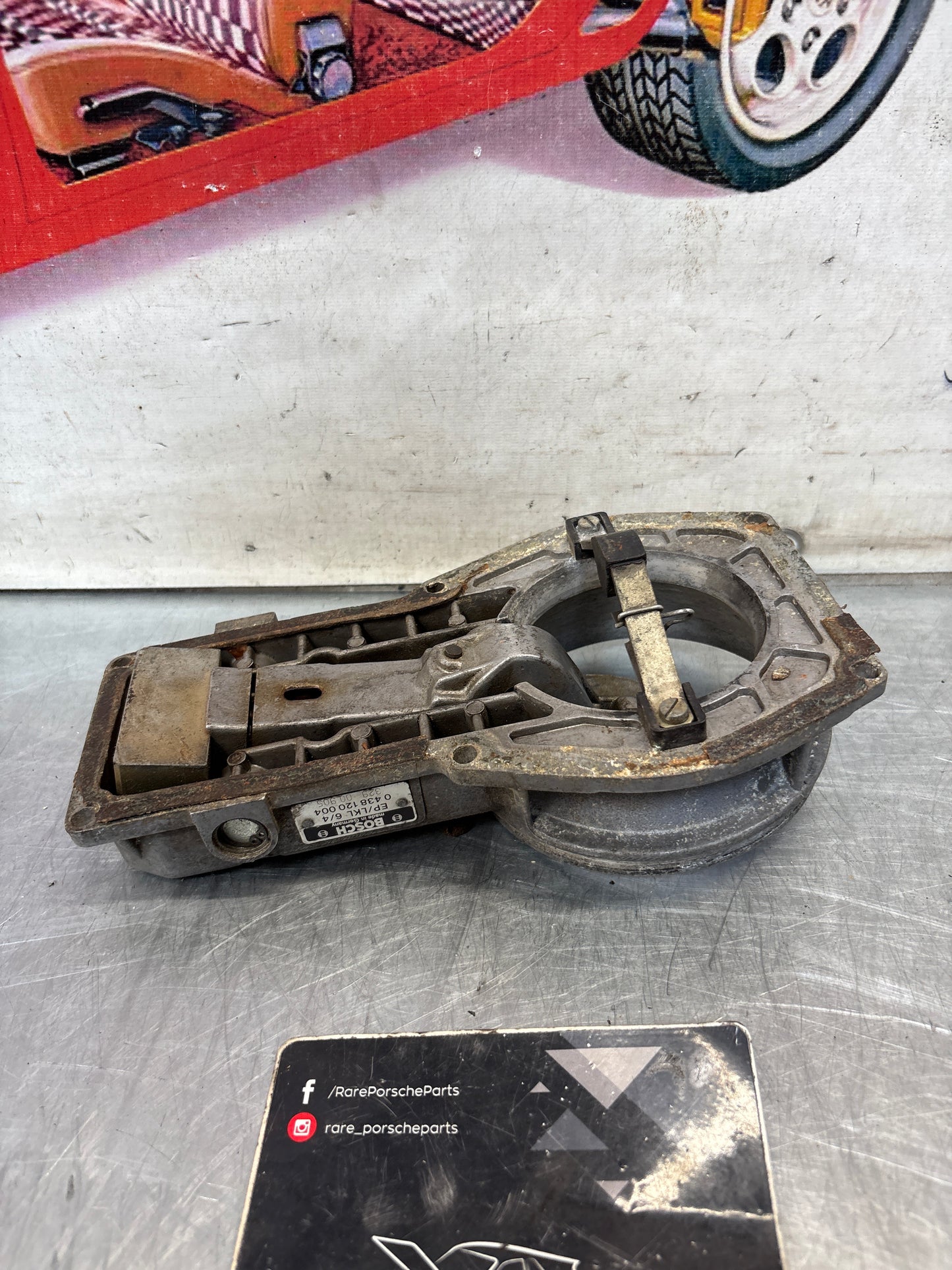 Porsche 911S 2.7, air flow meter, used 0438120004