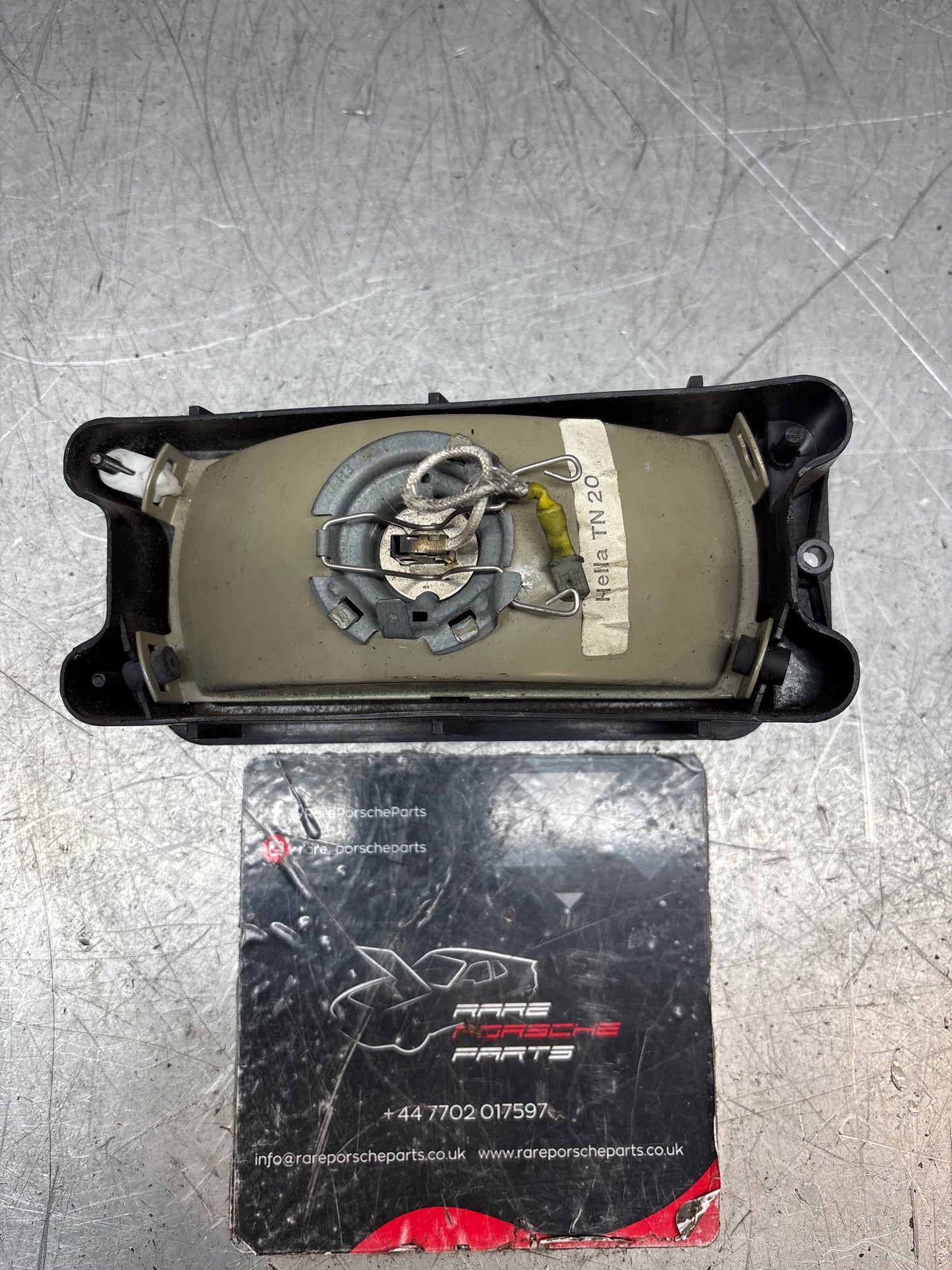 Fendinebbia inferiore anteriore sinistro della Porsche 944. ((verde 13))