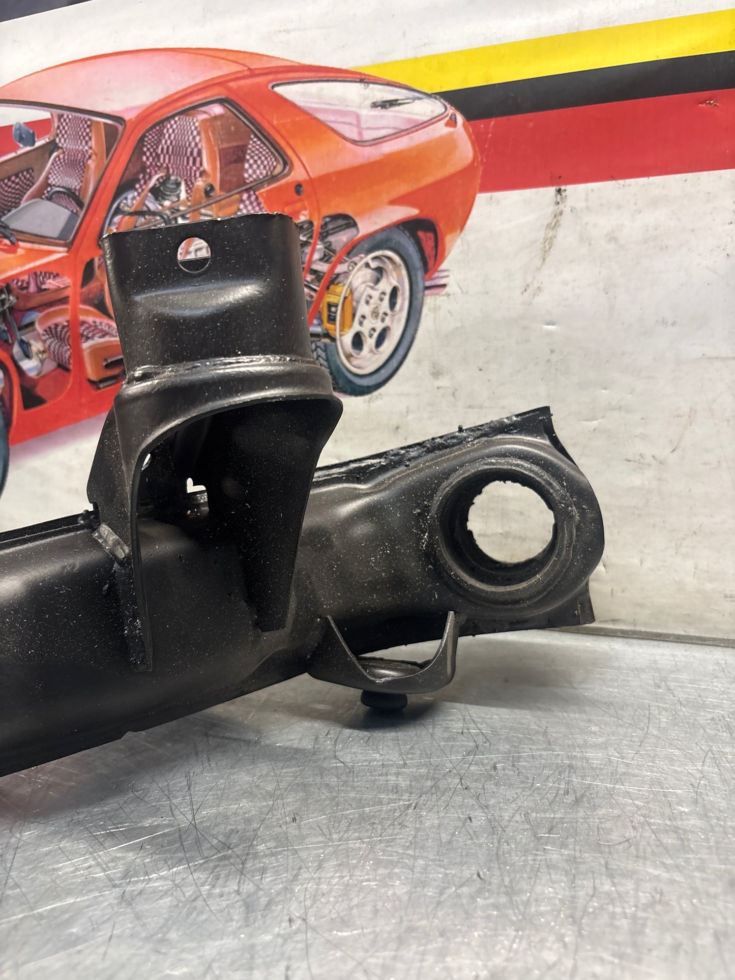 Porsche 924 944  -85.5 Rear left trailing arm,  refurbished 94433102100