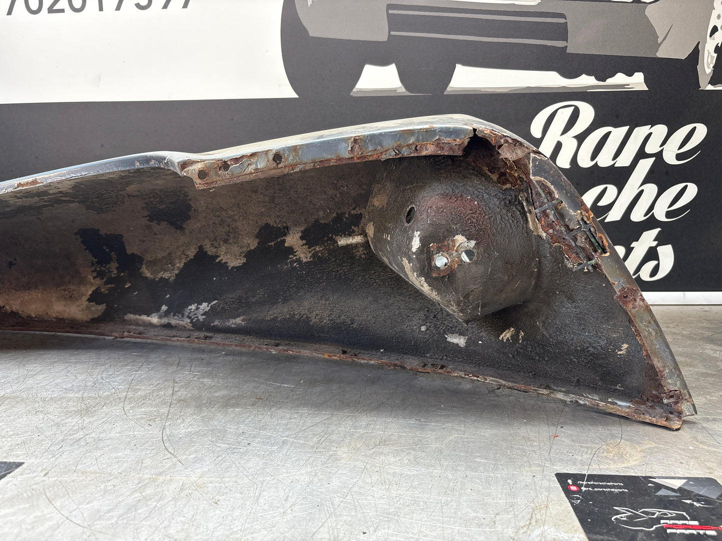 Porsche 911 964 front right wing, used