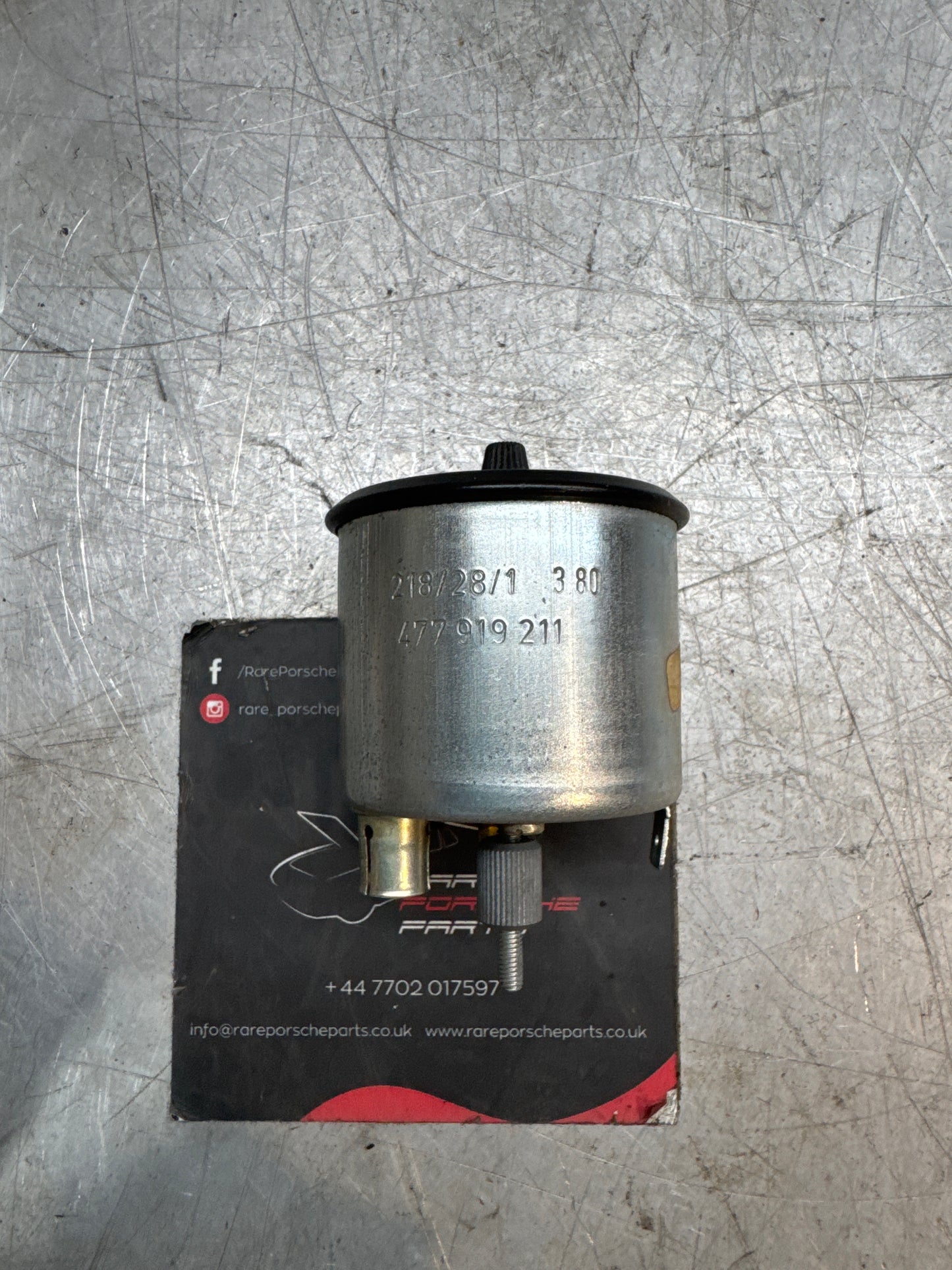 Porsche 924 2.0 N/A early clock for centre console 477919211 used