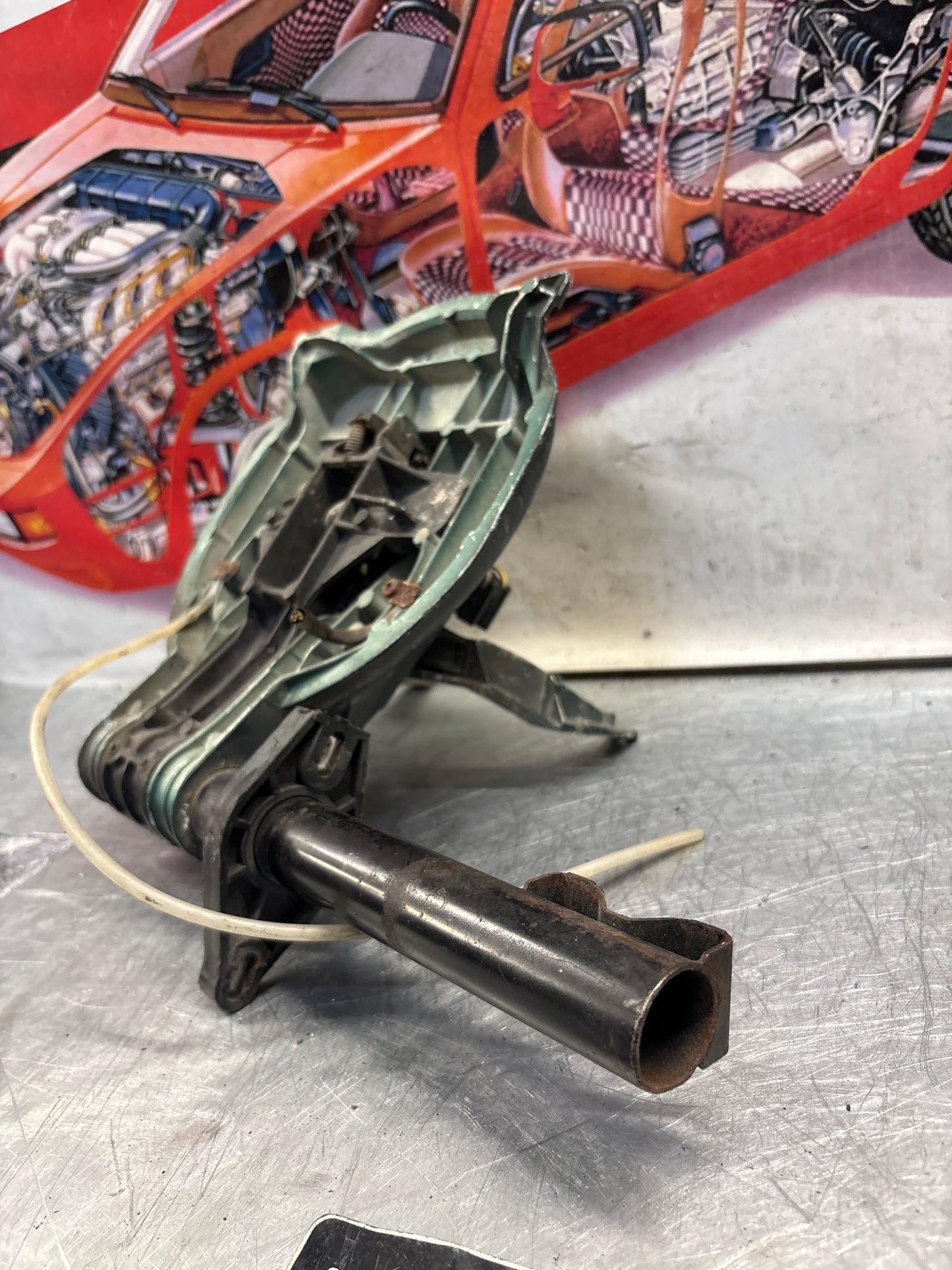 Porsche 928 right headlight swivel frame 92875024902 92875024302 used