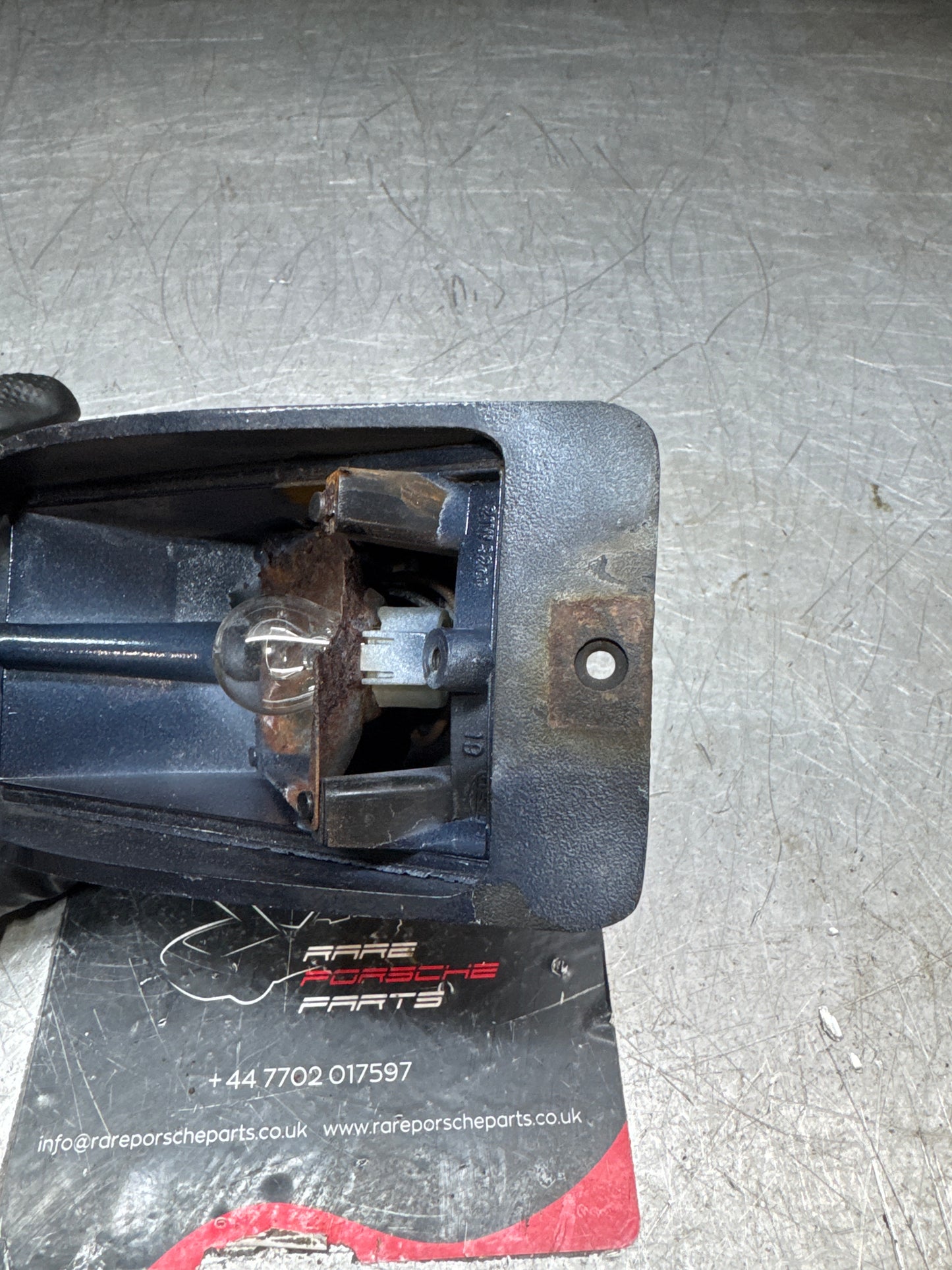 Porsche 924 O/S LH Front indicator unit, no lens. Spares or repairs 477953065A