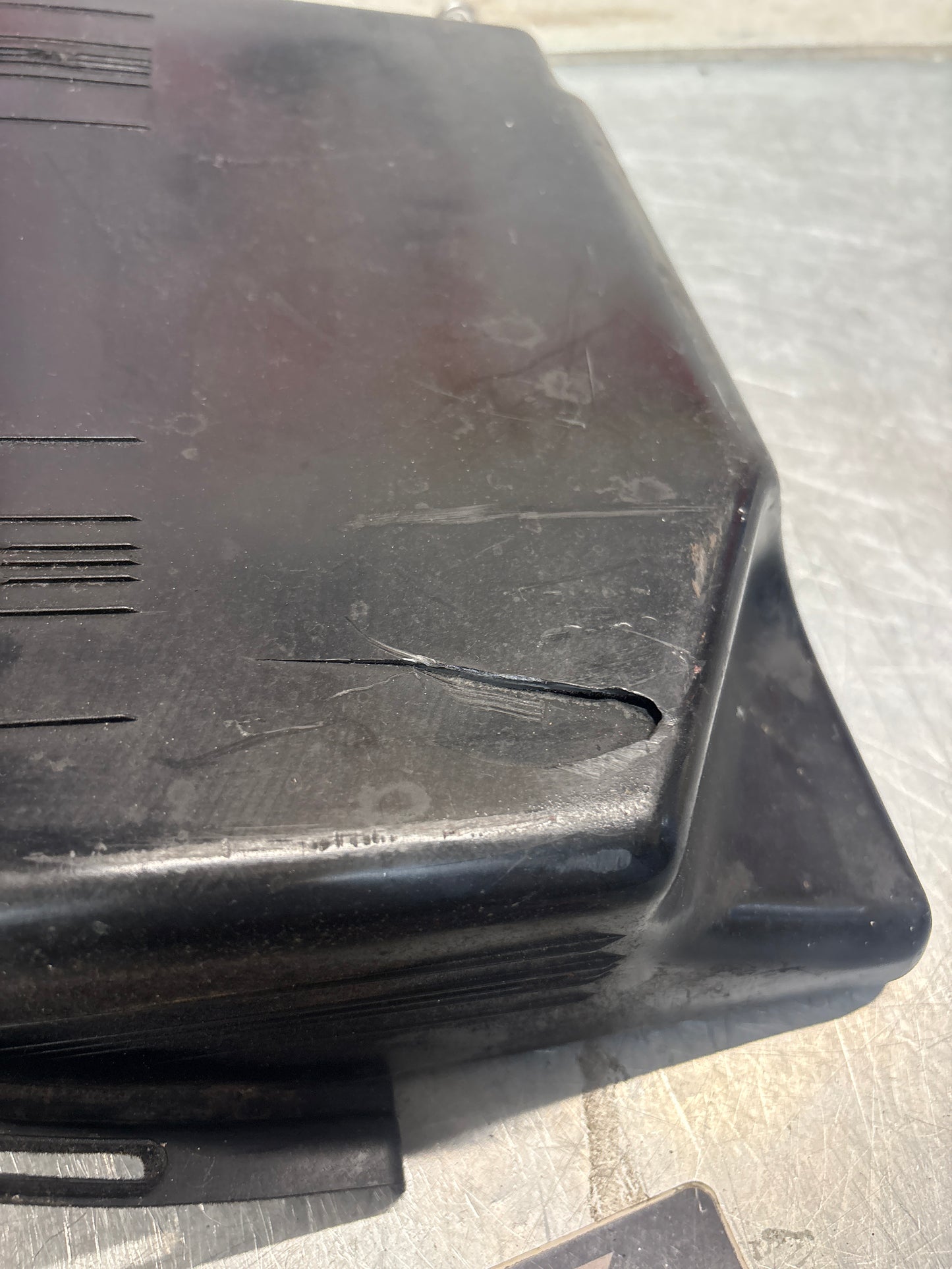 Porsche 911 964 glovebox compartment, cracked, used 96455250101