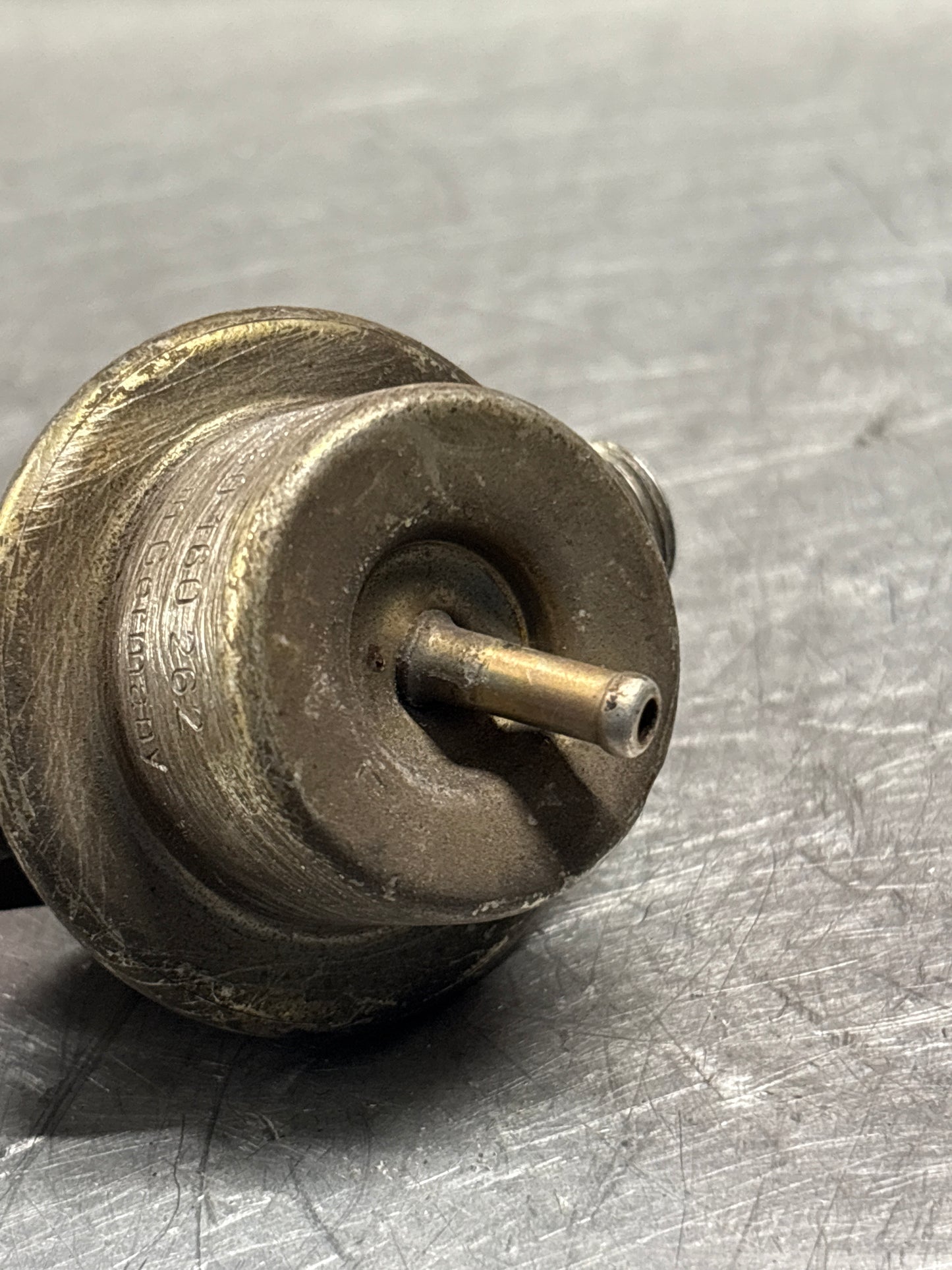 Porsche 928 Fuel pressure regulator, used. 0280160262