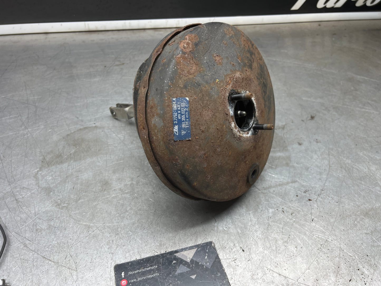Porsche 944/S2 Brake Servo. 95135502703