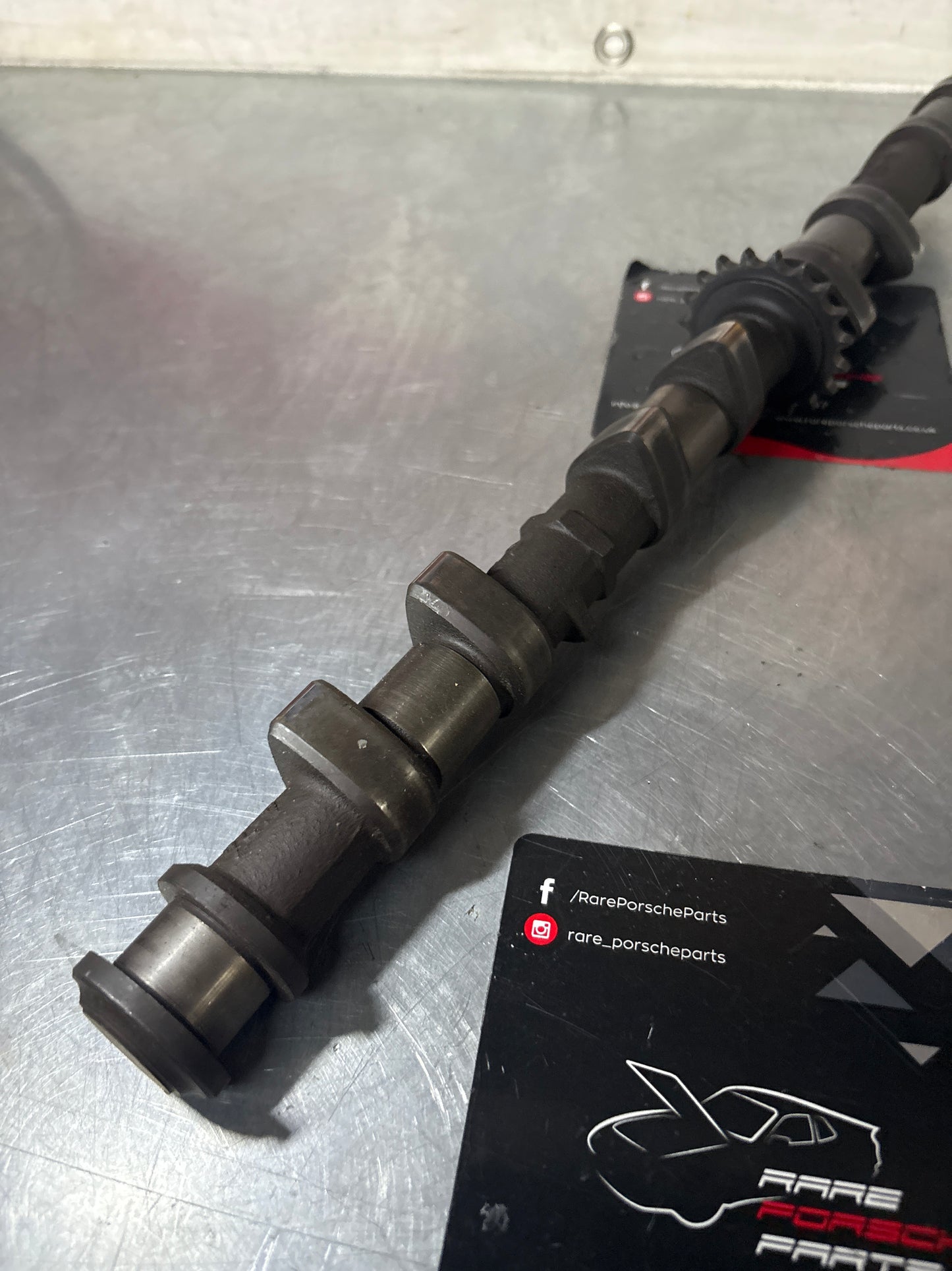 Porsche 928 camshaft, used 9281052720R
