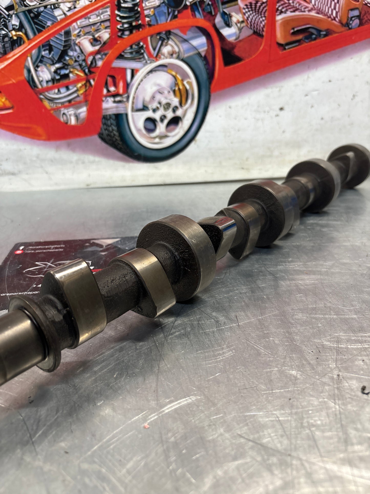 Porsche 928 cam shaft, for spares or repair 9281051880R