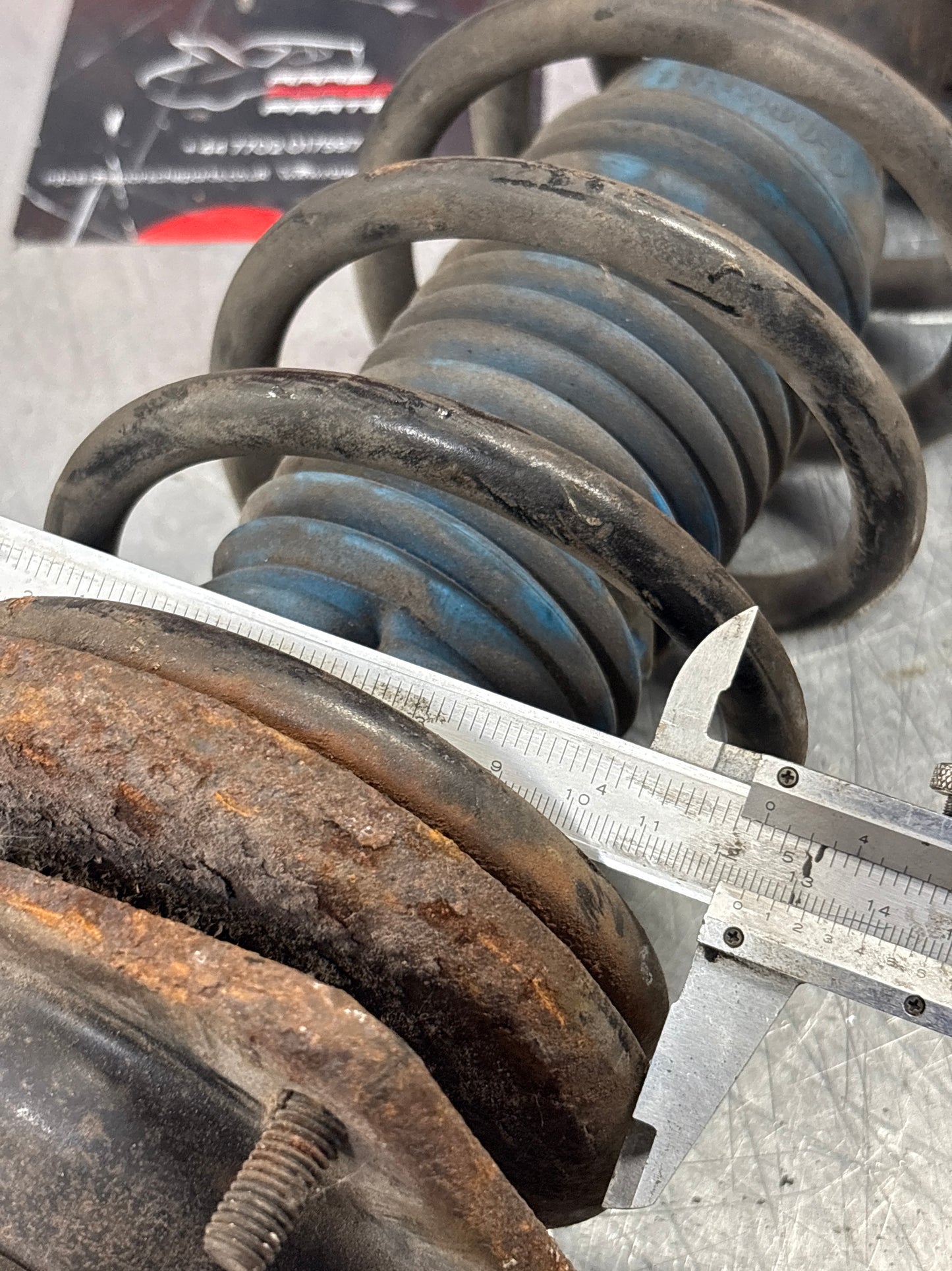 Porsche 924 Front shock absorber, used 477412032F