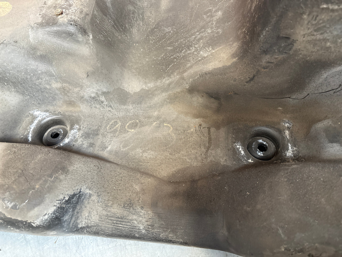 Porsche 944 plastic fuel tank, 95120102103, study photos