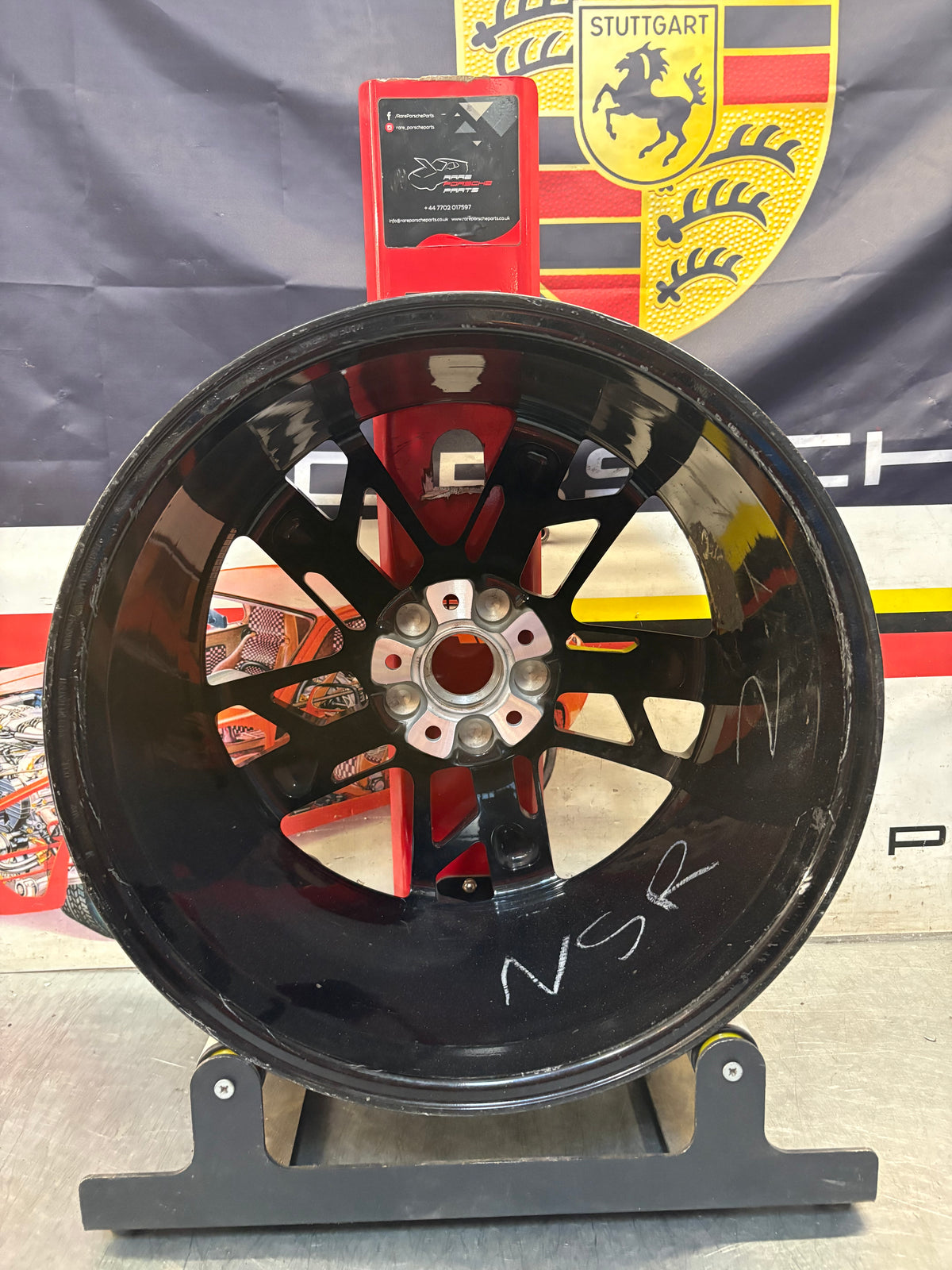 Porsche taycan sport turismo wheel, 9J1601025AM spares or repair